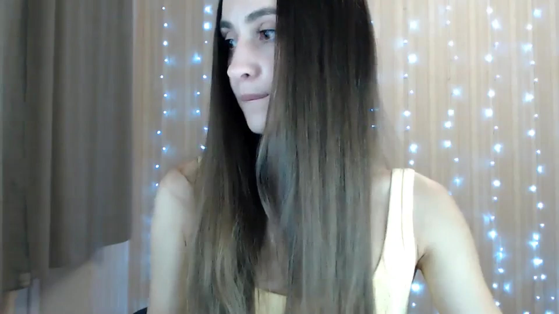 Gallery image thumbnail from Tati_Fox's myfreecams stream on, 08/21/2023, 24:00 image 9 of 20