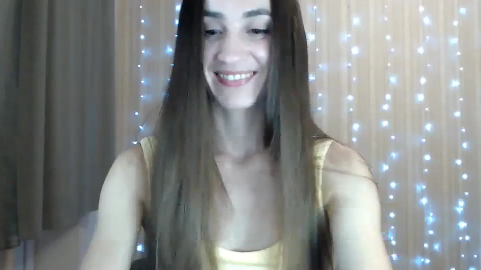 Gallery image thumbnail from Tati_Fox's myfreecams stream on, 08/21/2023, 24:00 image 3 of 20