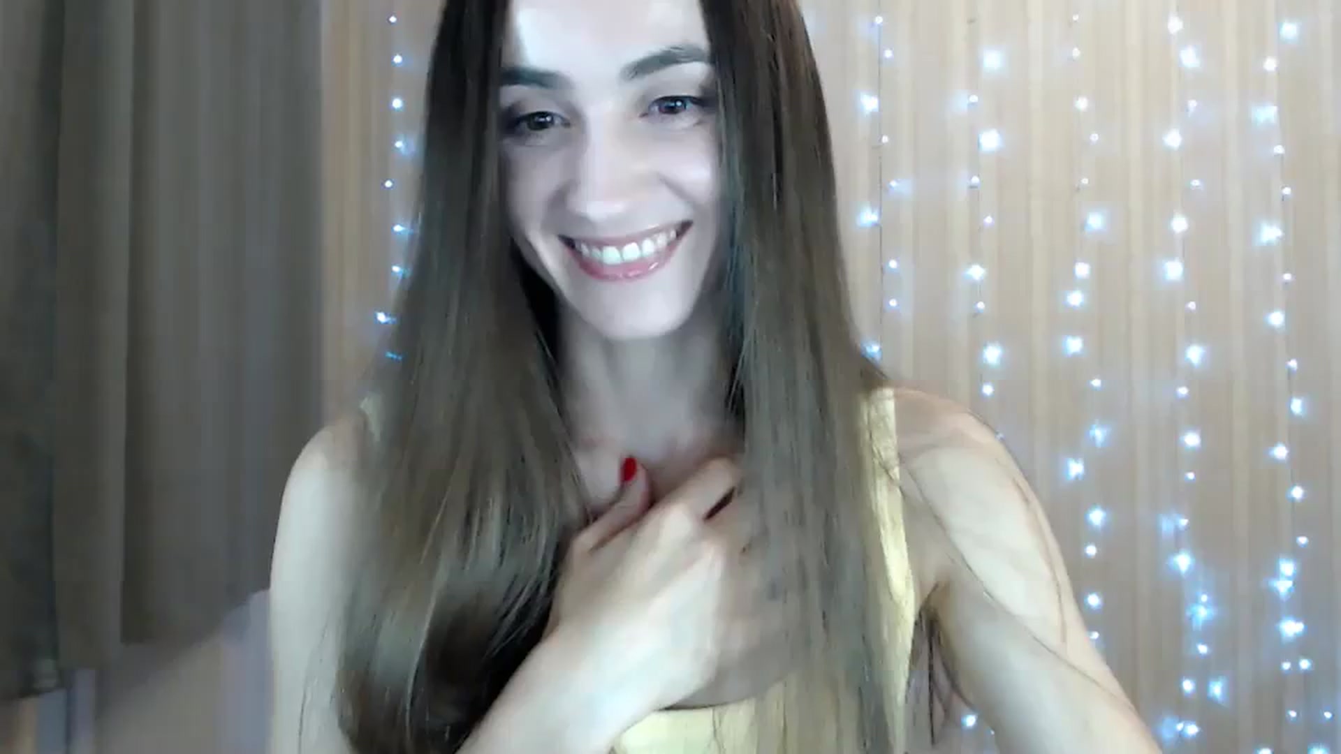 Gallery image thumbnail from Tati_Fox's myfreecams stream on, 08/21/2023, 24:00 image 1 of 20