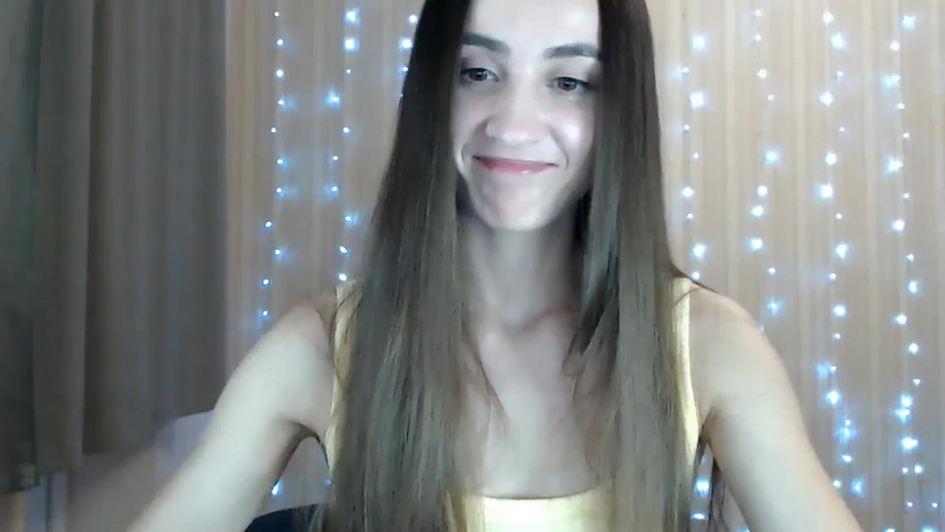 Gallery image thumbnail from Tati_Fox's myfreecams stream on, 08/21/2023, 24:00 image 8 of 20