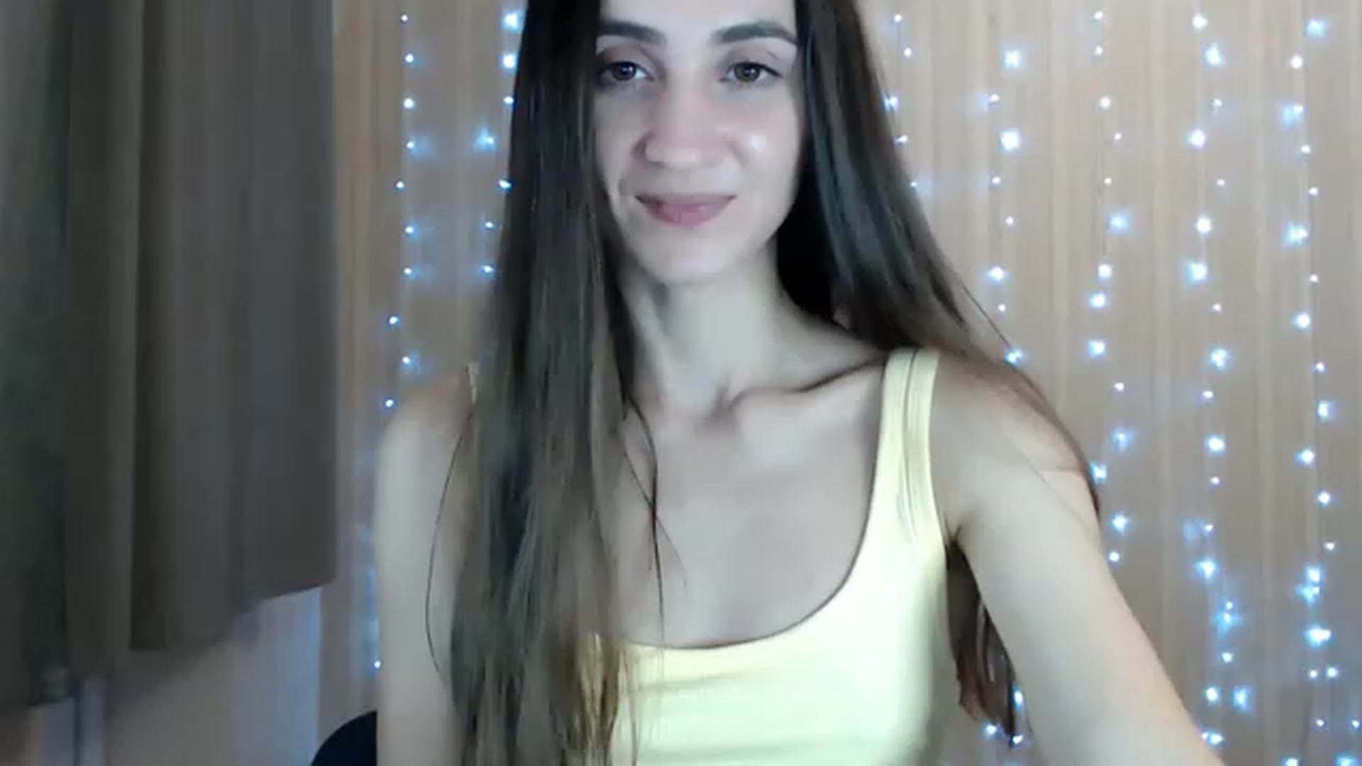 Gallery image thumbnail from Tati_Fox's myfreecams stream on, 08/21/2023, 02:37 image 5 of 20