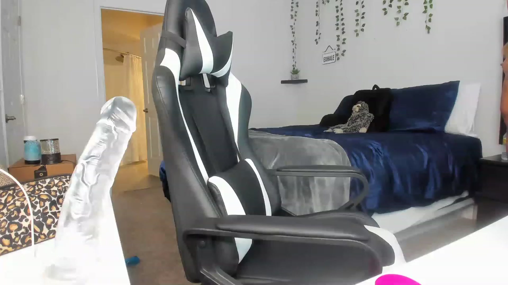 Gallery image thumbnail from Tati_Rae's myfreecams stream on, 11/14/2022, 22:26 image 10 of 20