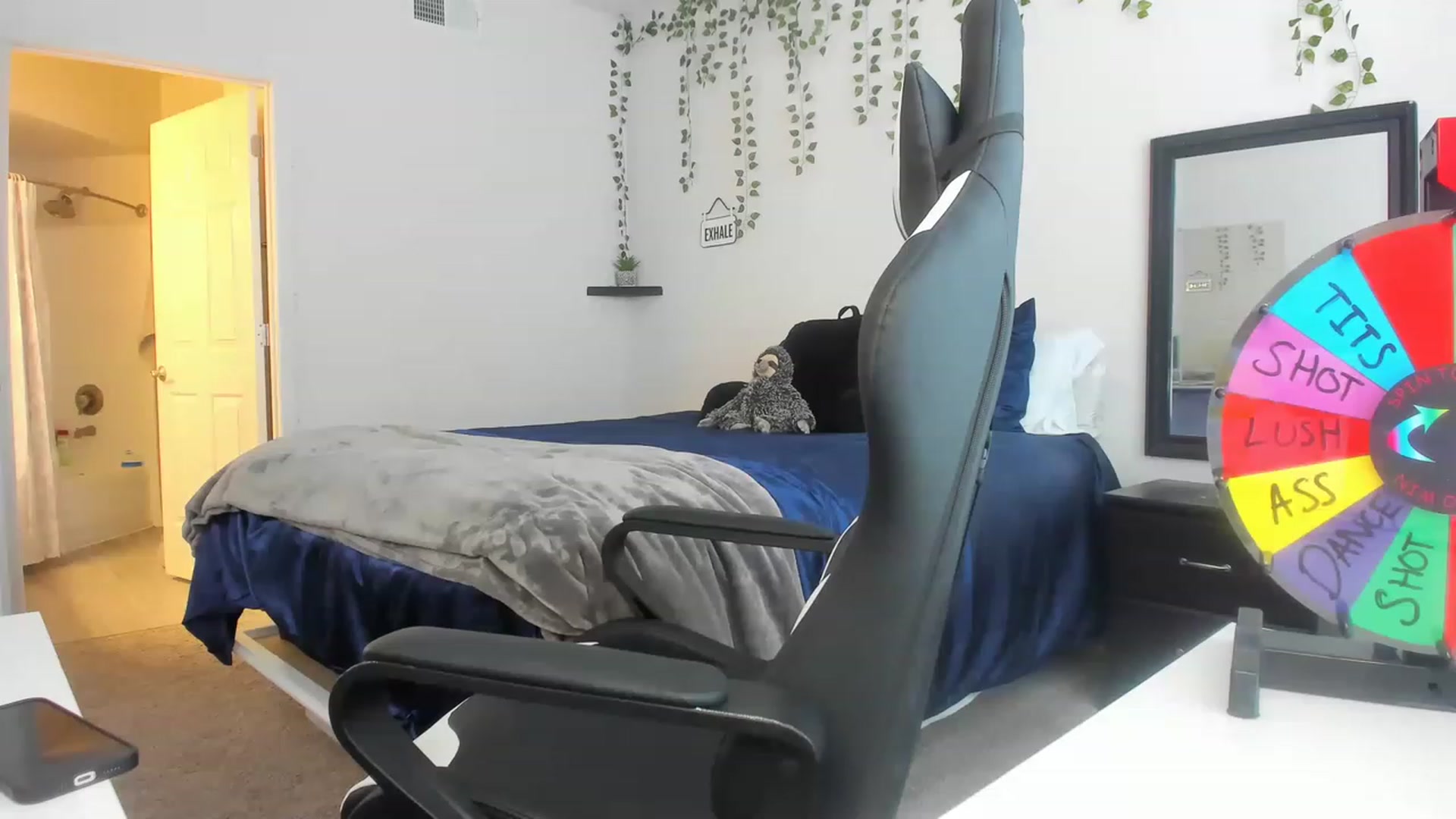 Gallery image thumbnail from Tati_Rae's myfreecams stream on, 11/15/2022, 17:26 image 17 of 20