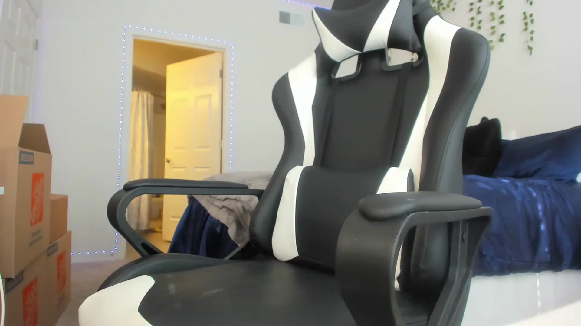 Gallery image thumbnail from Tati_Rae's myfreecams stream on, 11/17/2022, 20:28 image 3 of 20