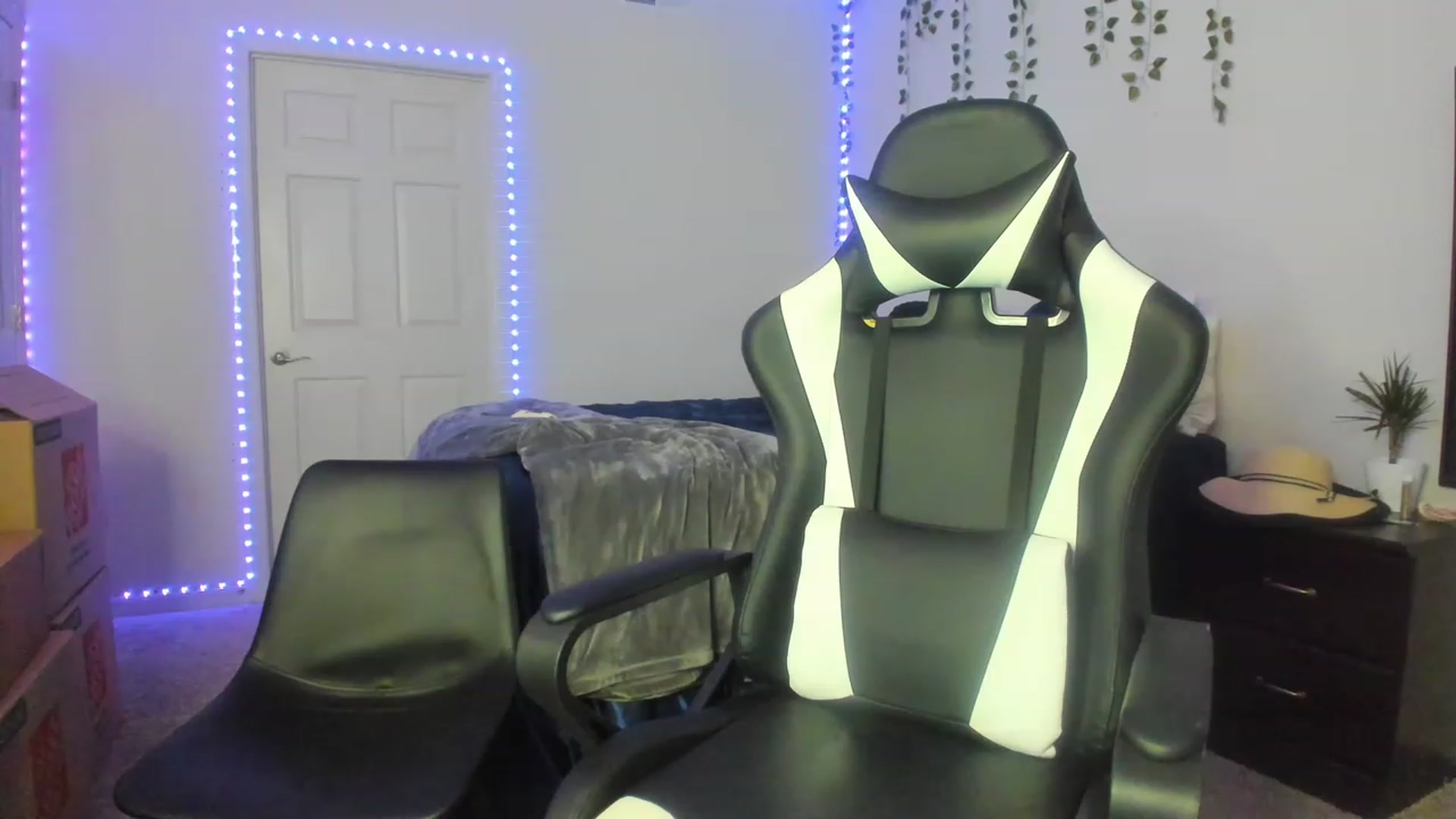 Gallery image thumbnail from Tati_Rae's myfreecams stream on, 11/20/2022, 05:11 image 20 of 20