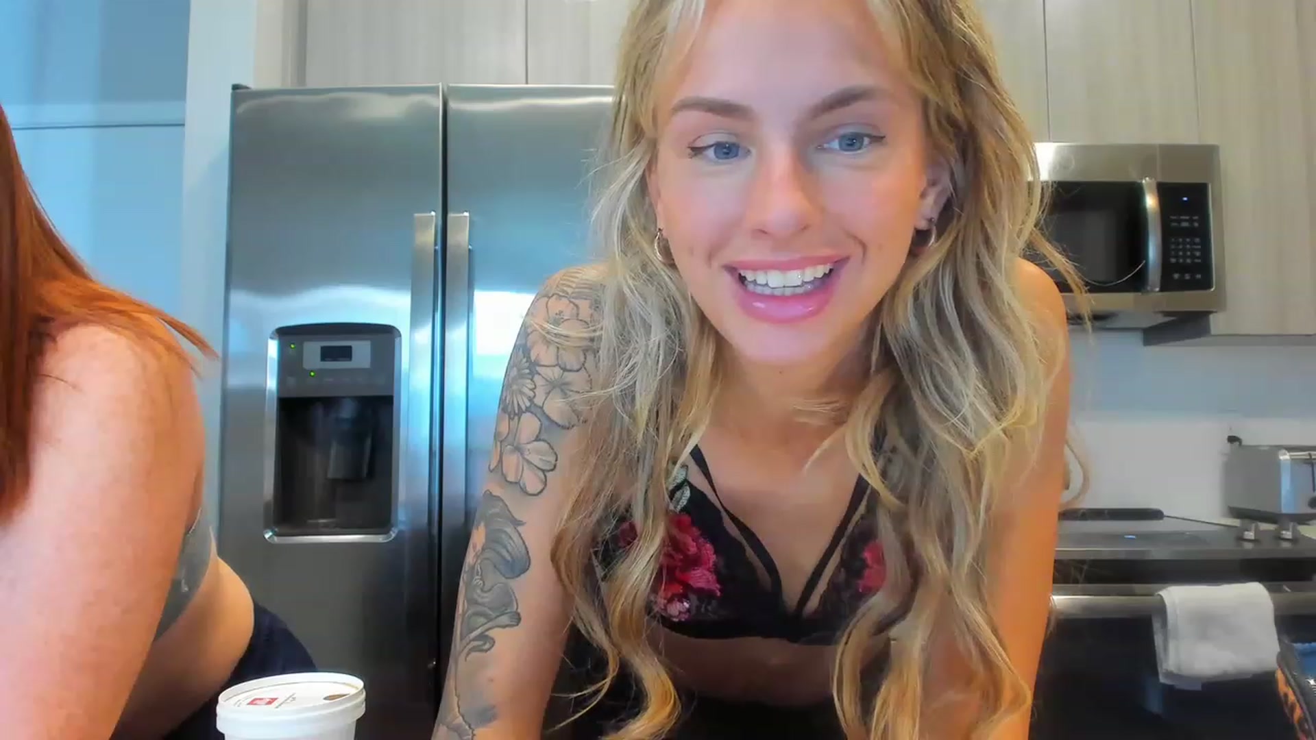 Gallery image thumbnail from Tati_Rae's myfreecams stream on, 12/07/2022, 17:40 image 7 of 20