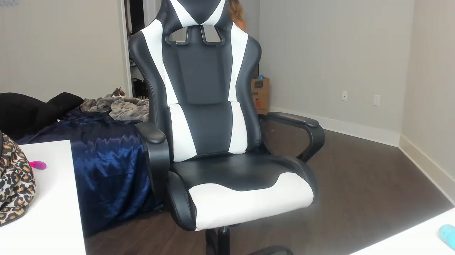 Gallery image thumbnail from Tati_Rae's myfreecams stream on, 12/07/2022, 19:04 image 12 of 20