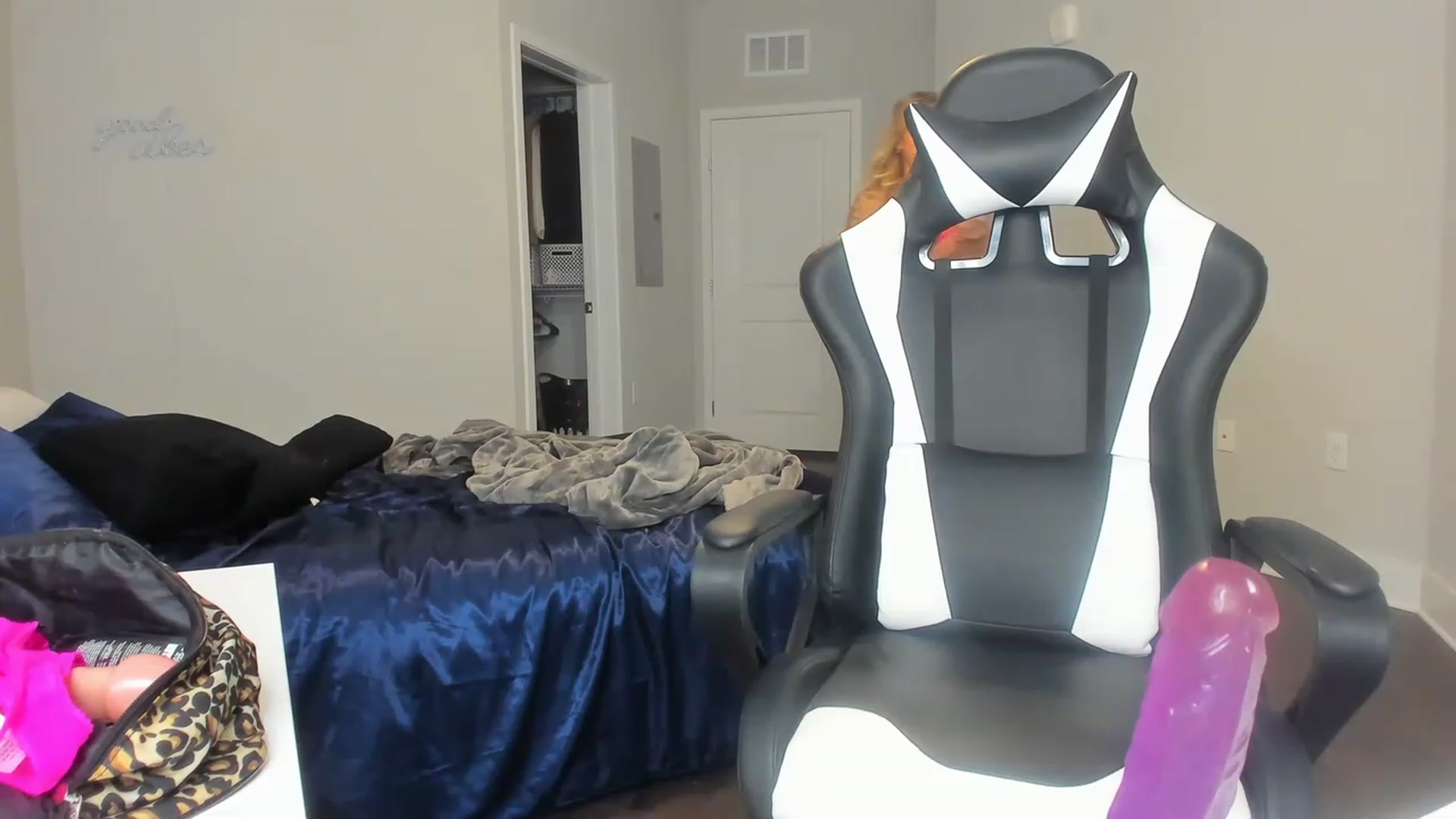 Gallery image thumbnail from Tati_Rae's myfreecams stream on, 12/07/2022, 19:04 image 2 of 20