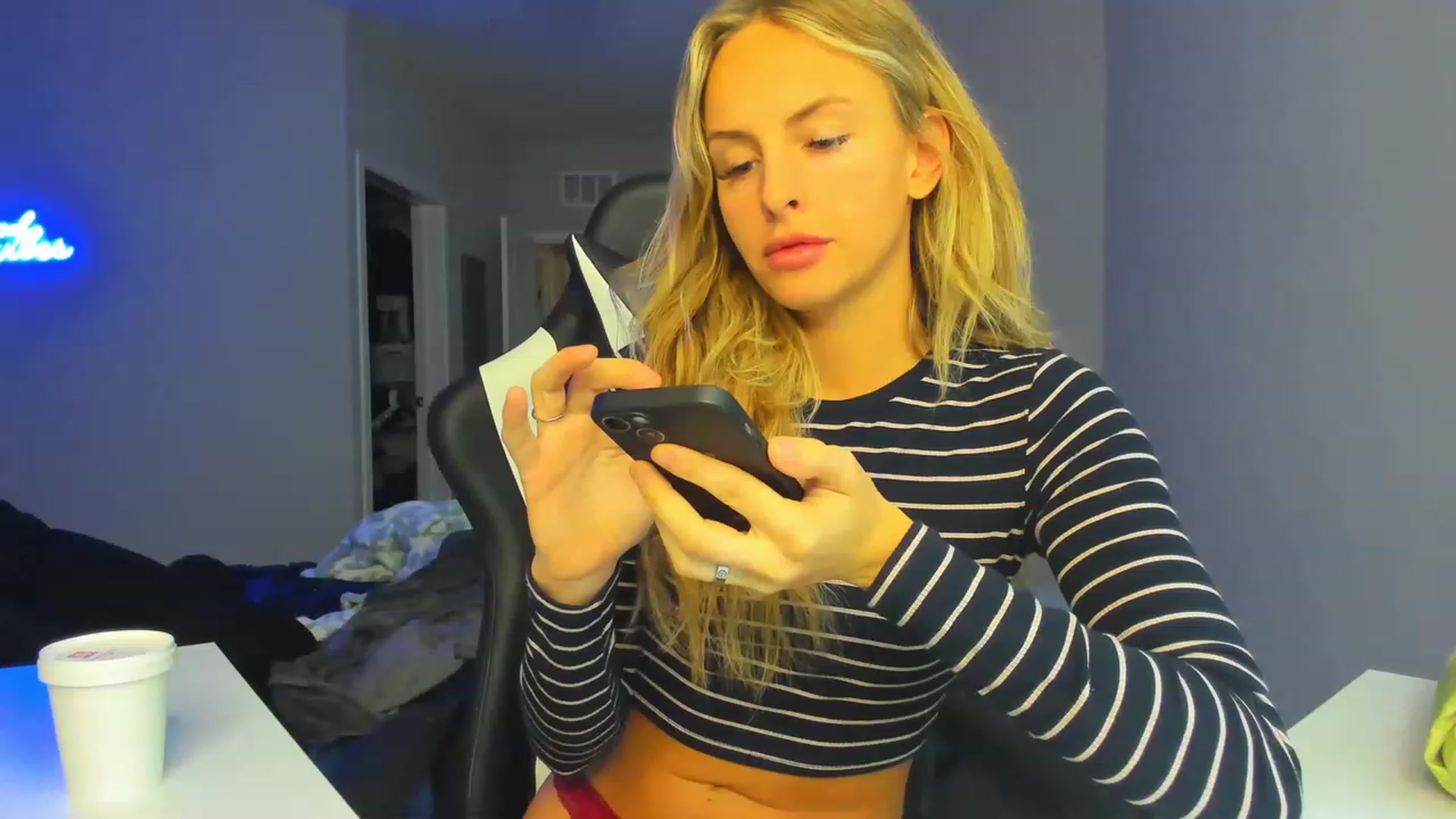 Gallery image thumbnail from Tati_Rae's myfreecams stream on, 12/27/2022, 18:21 image 1 of 20