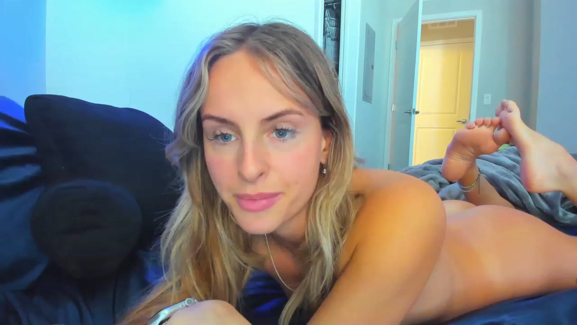 Gallery image thumbnail from Tati_Rae's myfreecams stream on, 01/02/2023, 20:00 image 15 of 20
