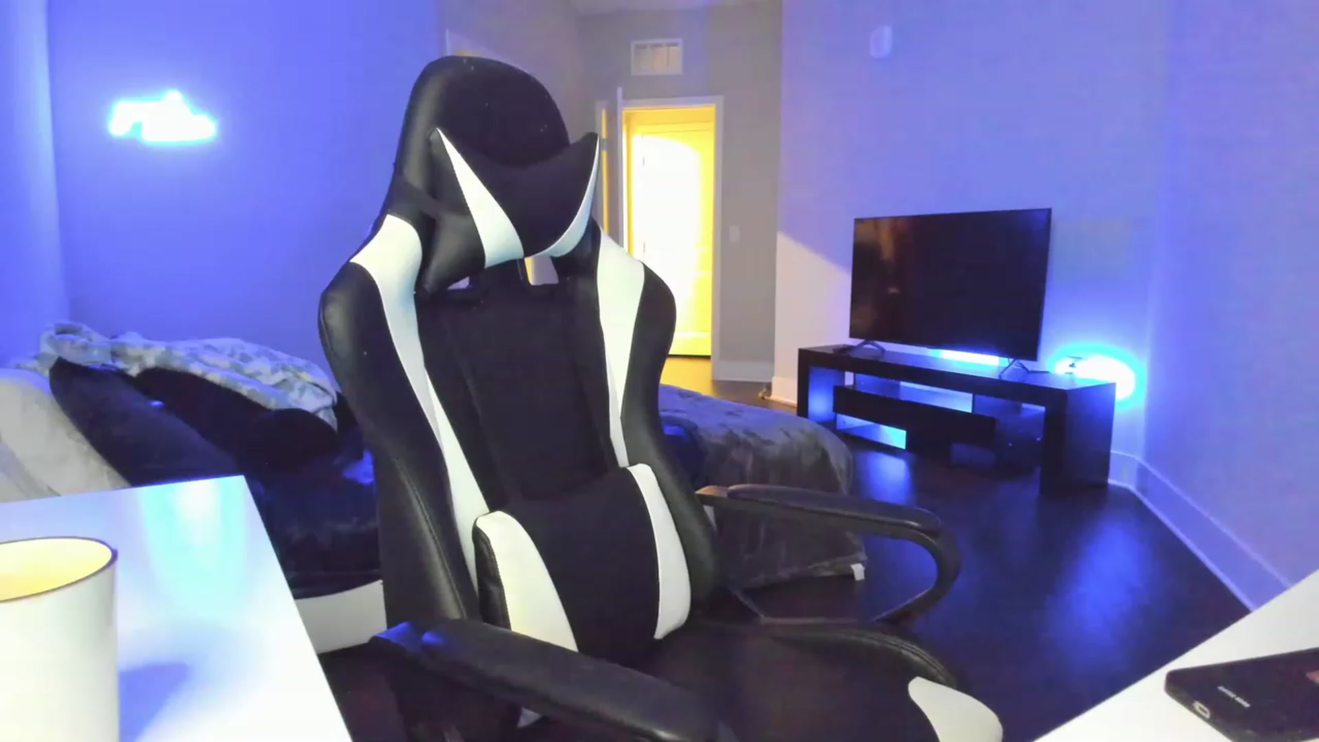 Gallery image thumbnail from Tati_Rae's myfreecams stream on, 01/19/2023, 23:50 image 1 of 20