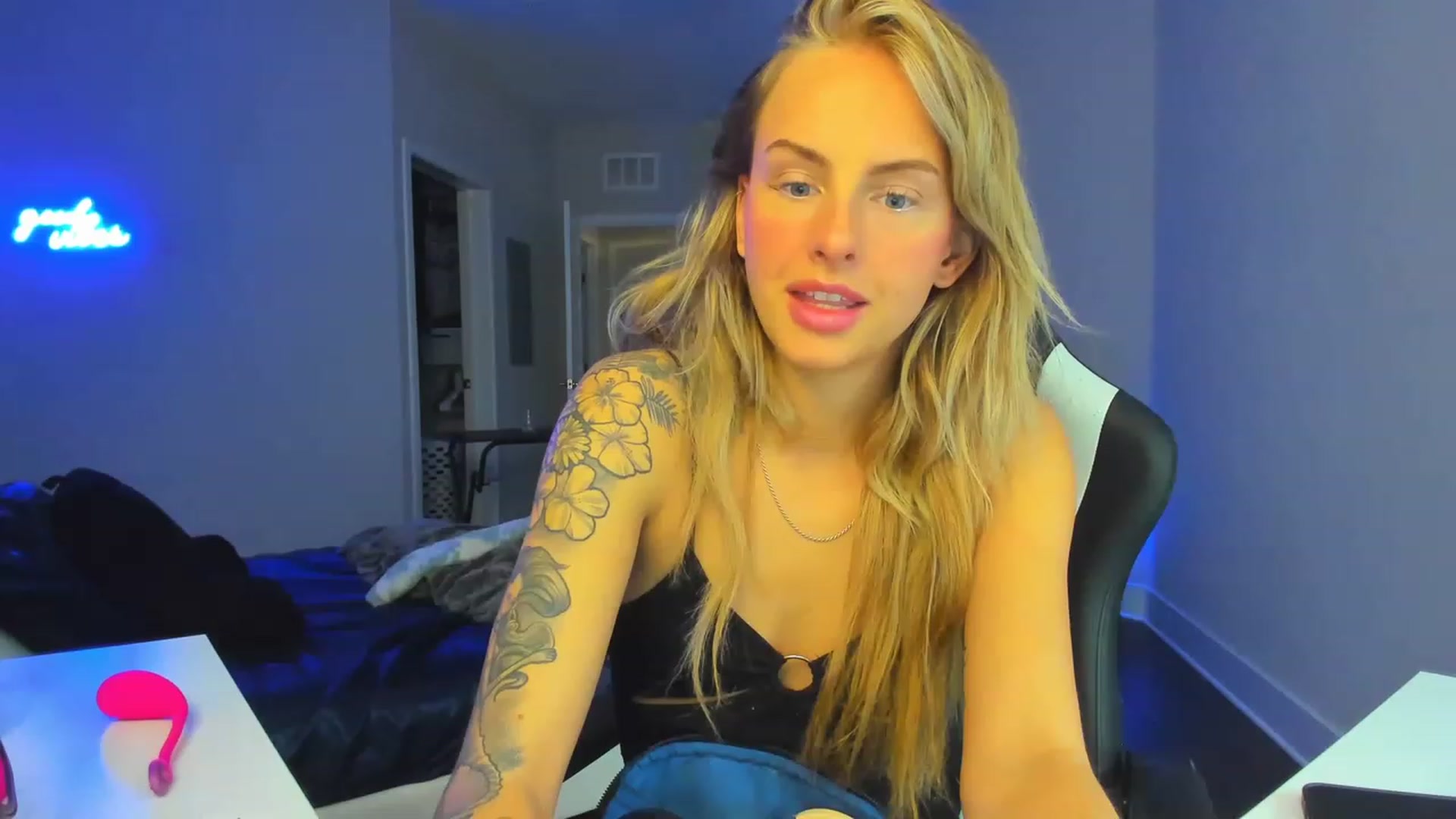 Gallery image thumbnail from Tati_Rae's myfreecams stream on, 01/21/2023, 18:39 image 1 of 20