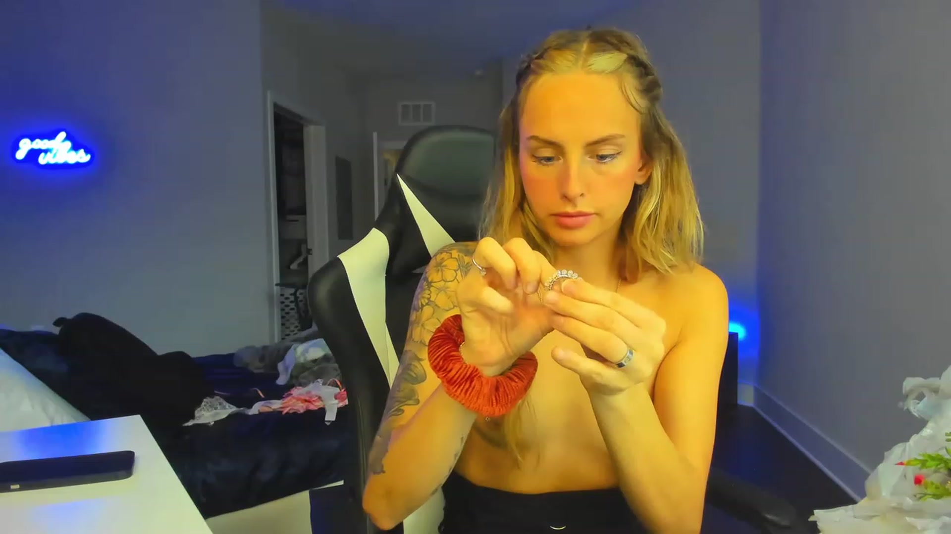 Gallery image thumbnail from Tati_Rae's myfreecams stream on, 01/21/2023, 19:09 image 16 of 20