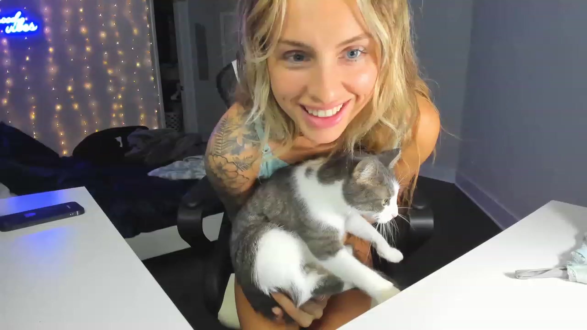 Gallery image thumbnail from Tati_Rae's myfreecams stream on, 01/28/2023, 20:27 image 8 of 20