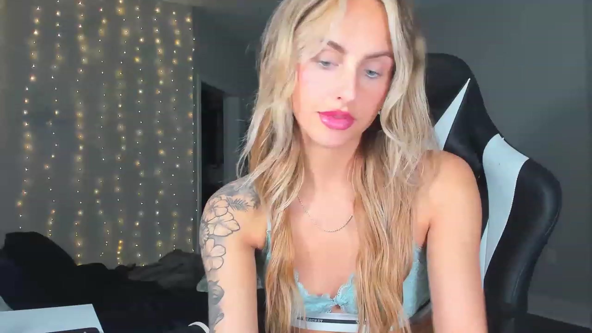Gallery image thumbnail from Tati_Rae's myfreecams stream on, 01/29/2023, 02:31 image 8 of 20
