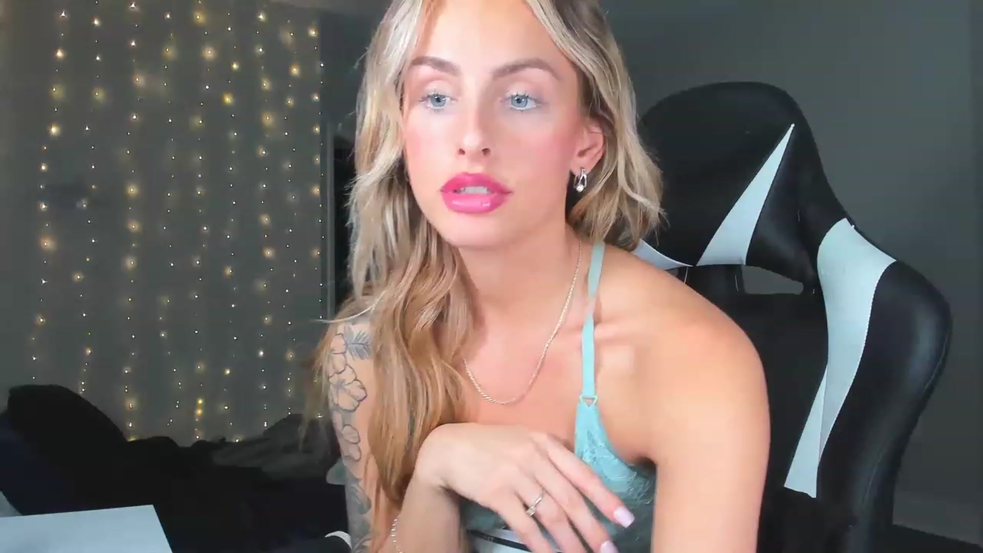 Gallery image thumbnail from Tati_Rae's myfreecams stream on, 01/29/2023, 02:31 image 11 of 20