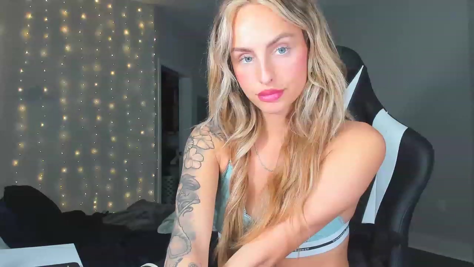 Gallery image thumbnail from Tati_Rae's myfreecams stream on, 01/29/2023, 02:31 image 7 of 20