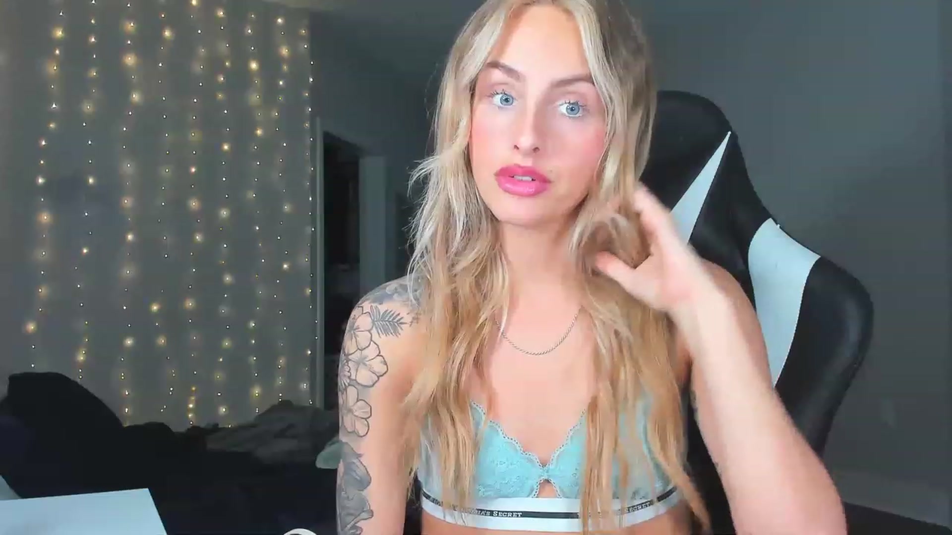 Gallery image thumbnail from Tati_Rae's myfreecams stream on, 01/29/2023, 02:31 image 10 of 20