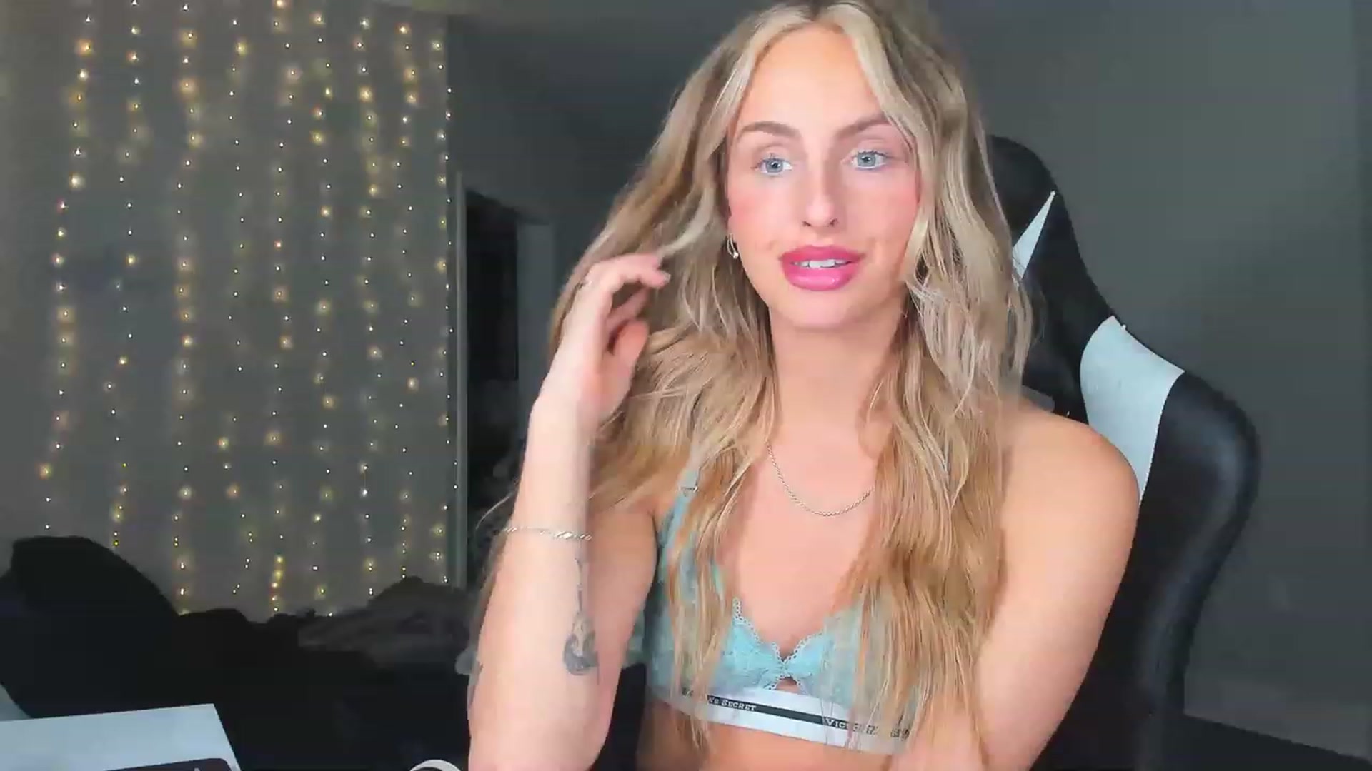 Gallery image thumbnail from Tati_Rae's myfreecams stream on, 01/29/2023, 02:31 image 9 of 20