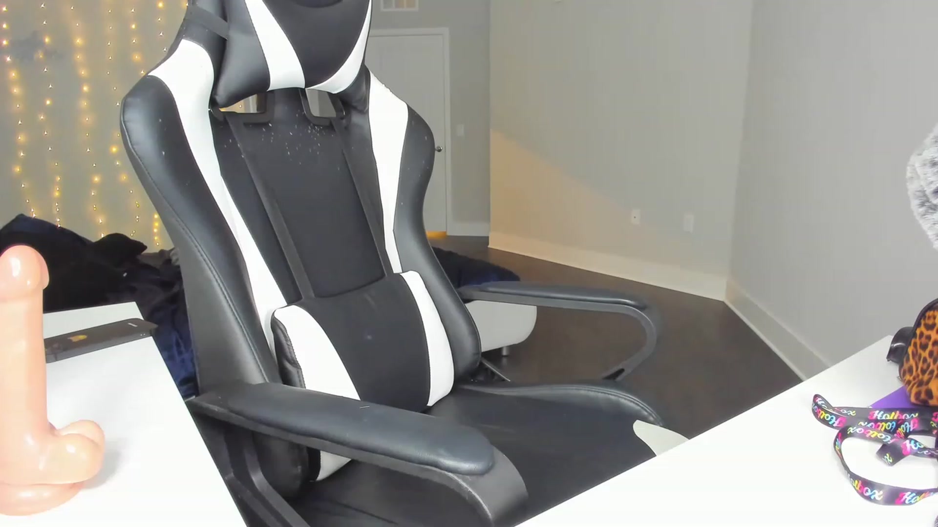 Gallery image thumbnail from Tati_Rae's myfreecams stream on, 01/29/2023, 06:58 image 17 of 20