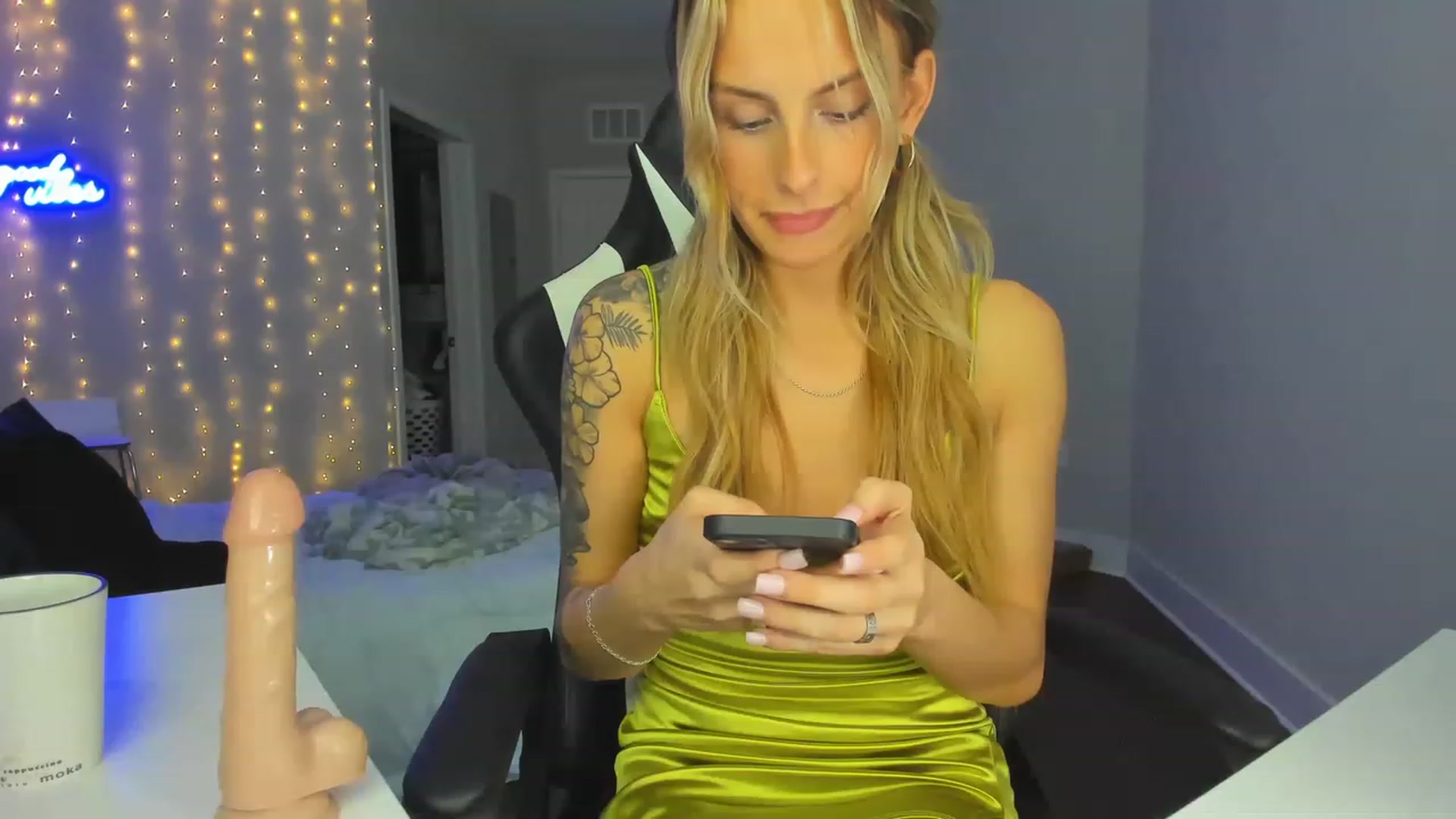 Gallery image thumbnail from Tati_Rae's myfreecams stream on, 02/04/2023, 21:24 image 15 of 20