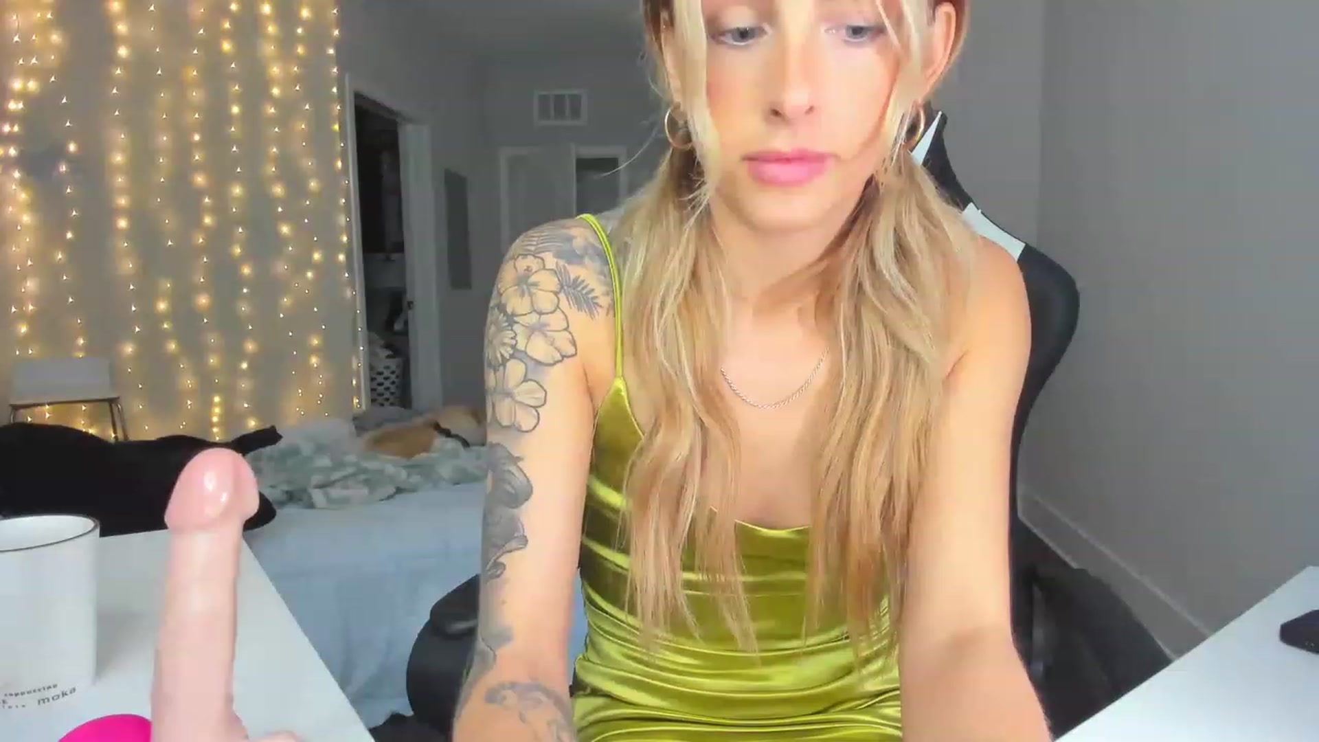 Gallery image thumbnail from Tati_Rae's myfreecams stream on, 02/04/2023, 22:25 image 18 of 20