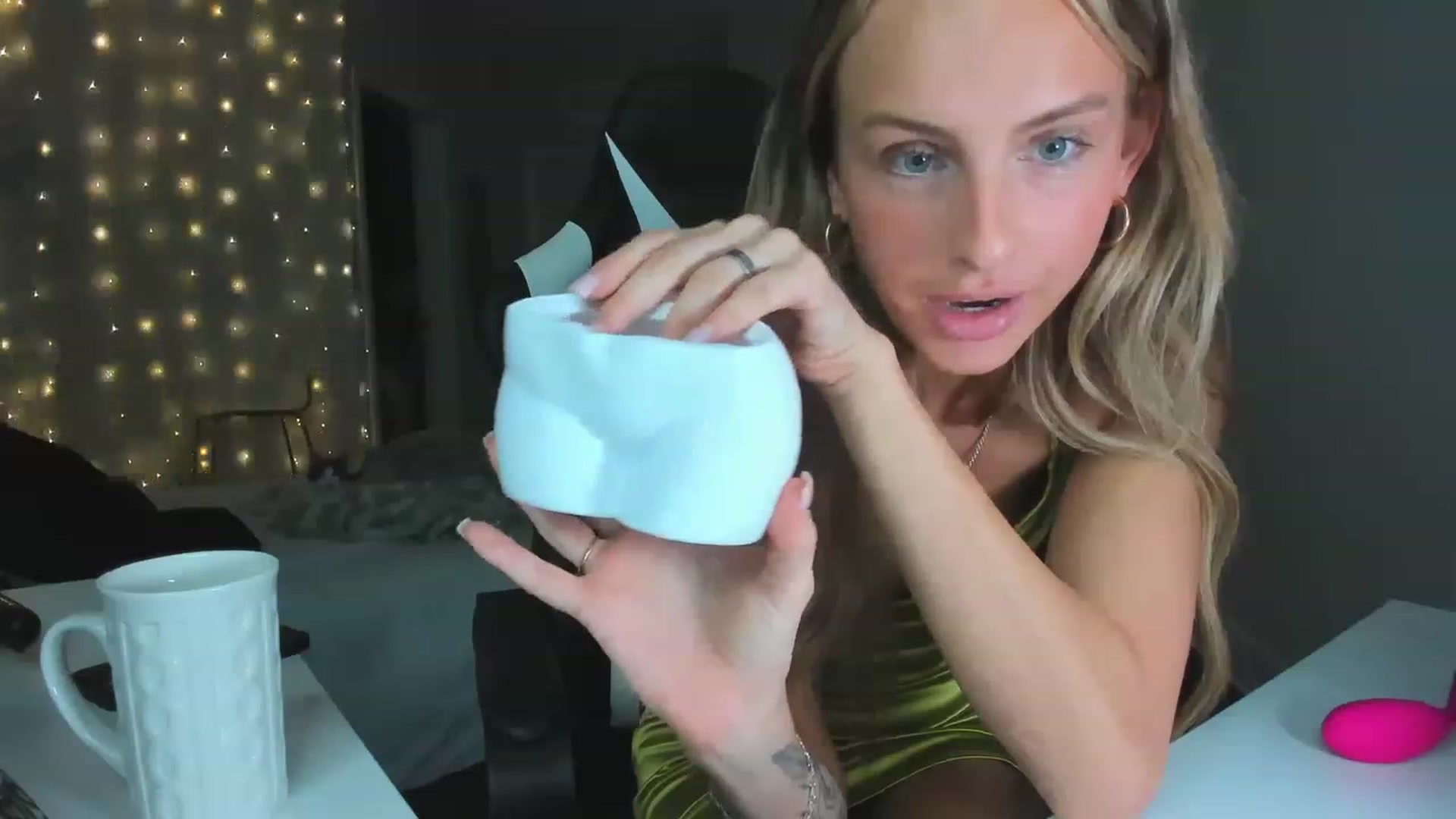 Gallery image thumbnail from Tati_Rae's myfreecams stream on, 02/04/2023, 23:57 image 16 of 20