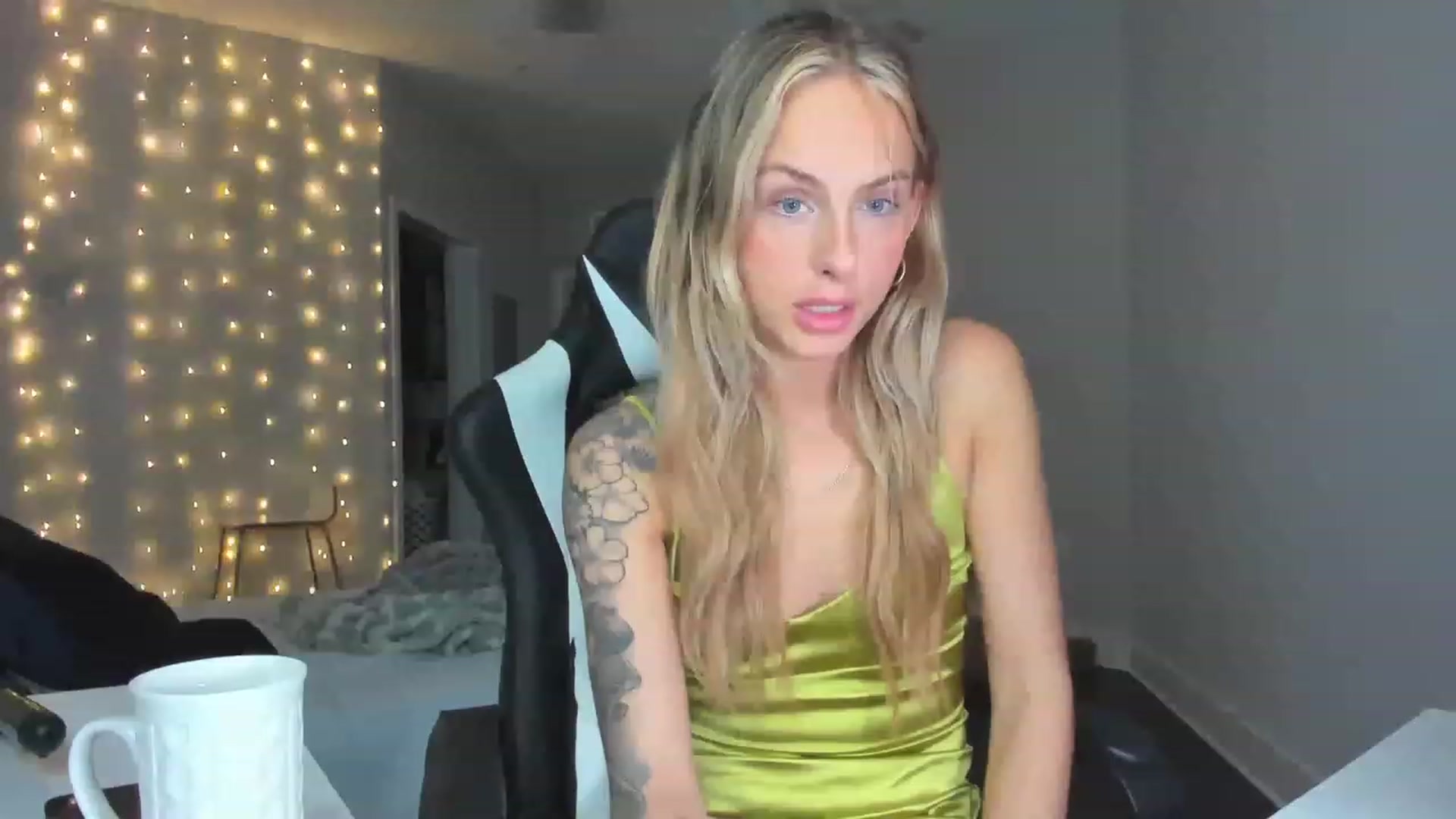 Gallery image thumbnail from Tati_Rae's myfreecams stream on, 02/04/2023, 23:57 image 7 of 20