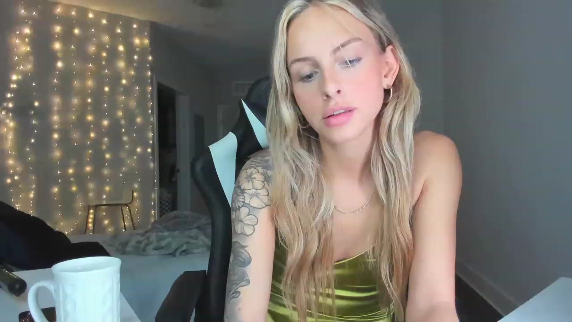 Gallery image thumbnail from Tati_Rae's myfreecams stream on, 02/04/2023, 23:57 image 6 of 20