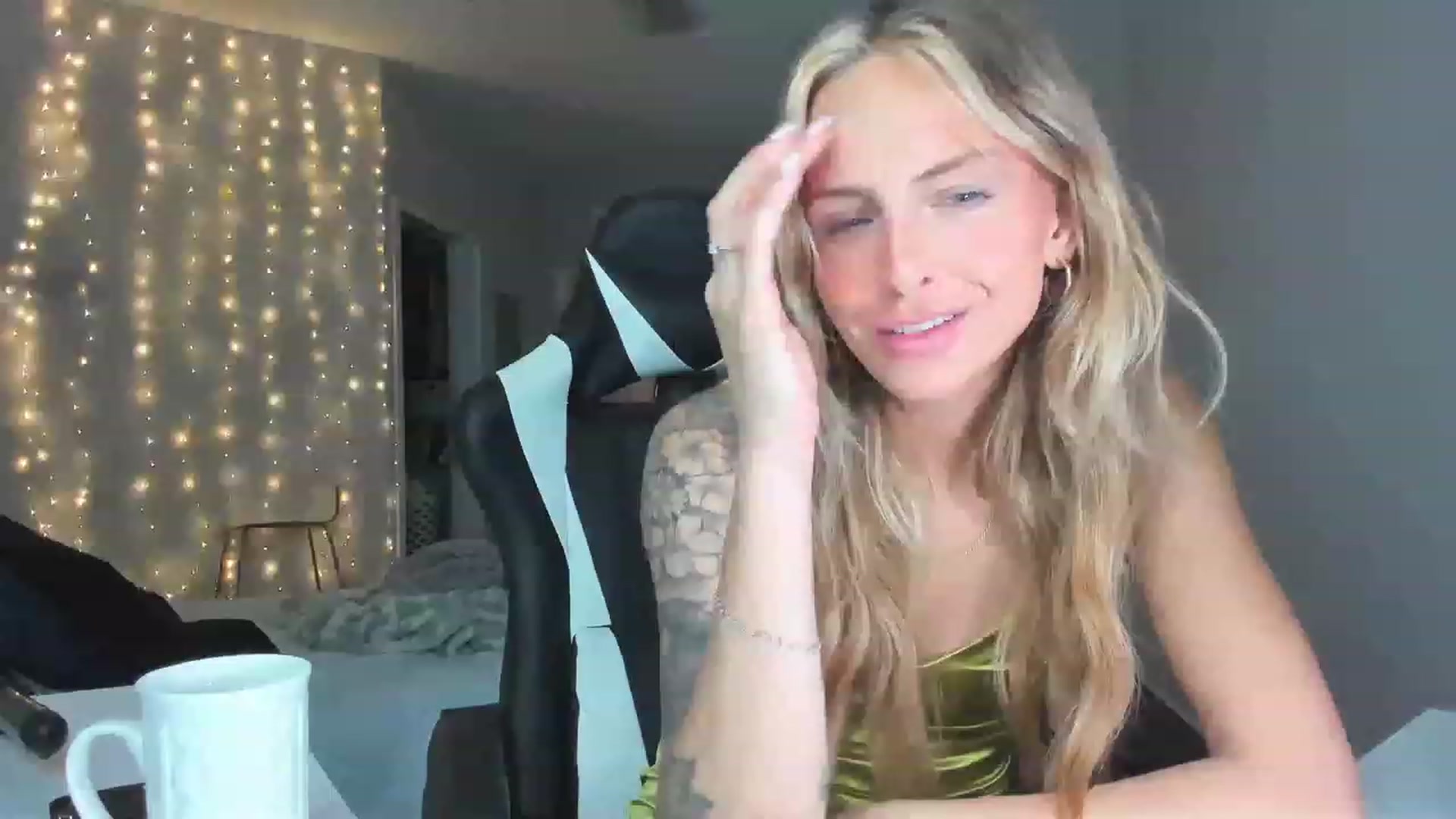 Gallery image thumbnail from Tati_Rae's myfreecams stream on, 02/04/2023, 23:57 image 5 of 20
