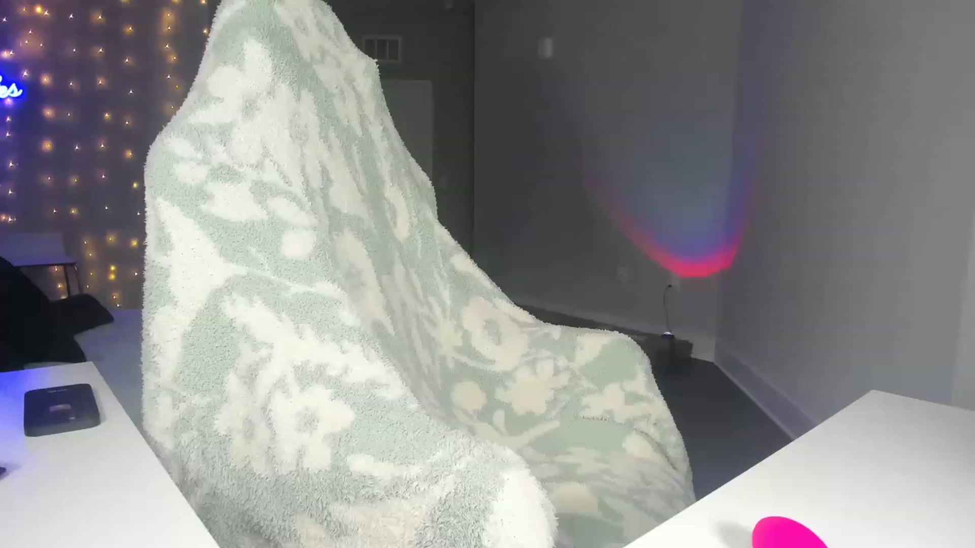 Gallery image thumbnail from Tati_Rae's myfreecams stream on, 02/14/2023, 23:22 image 18 of 20