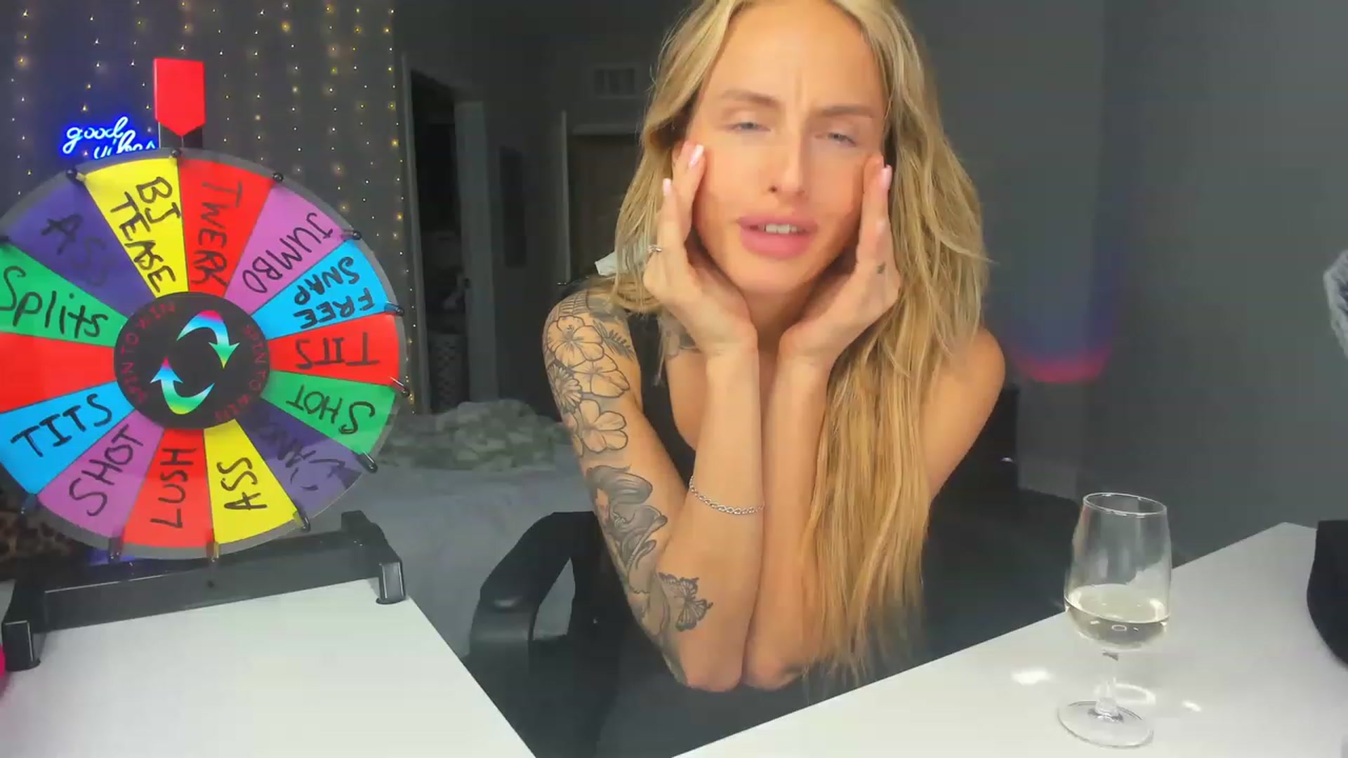 Gallery image thumbnail from Tati_Rae's myfreecams stream on, 02/17/2023, 01:53 image 3 of 20