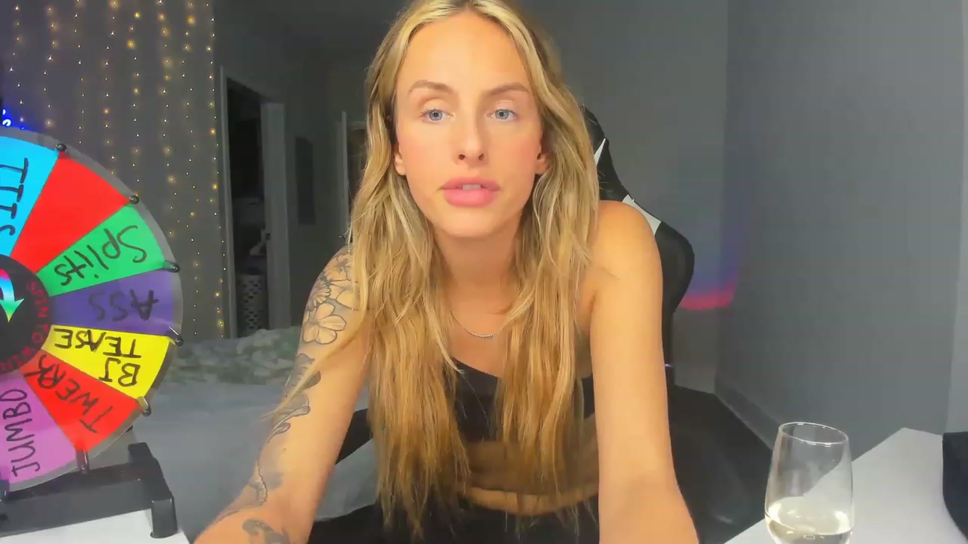 Gallery image thumbnail from Tati_Rae's myfreecams stream on, 02/17/2023, 01:53 image 14 of 20