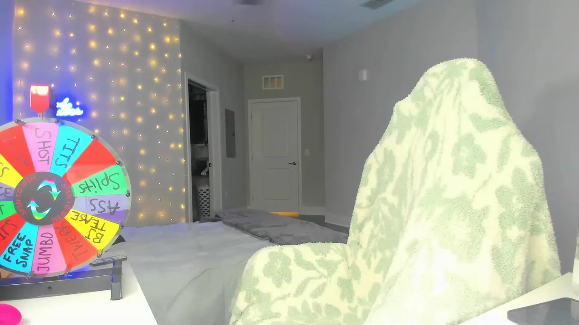 Gallery image thumbnail from Tati_Rae's myfreecams stream on, 02/19/2023, 01:52 image 3 of 20