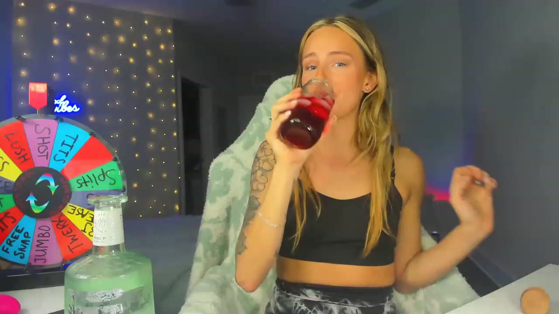 Gallery image thumbnail from Tati_Rae's myfreecams stream on, 02/19/2023, 01:52 image 8 of 20