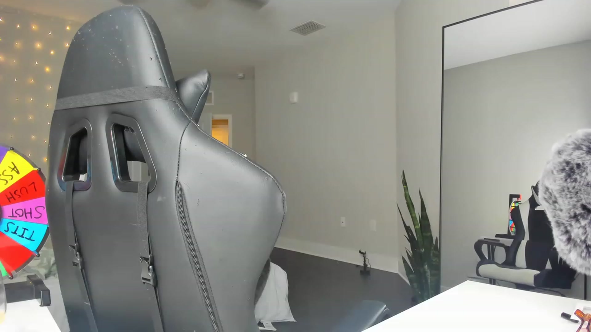 Gallery image thumbnail from Tati_Rae's myfreecams stream on, 02/26/2023, 08:08 image 17 of 20