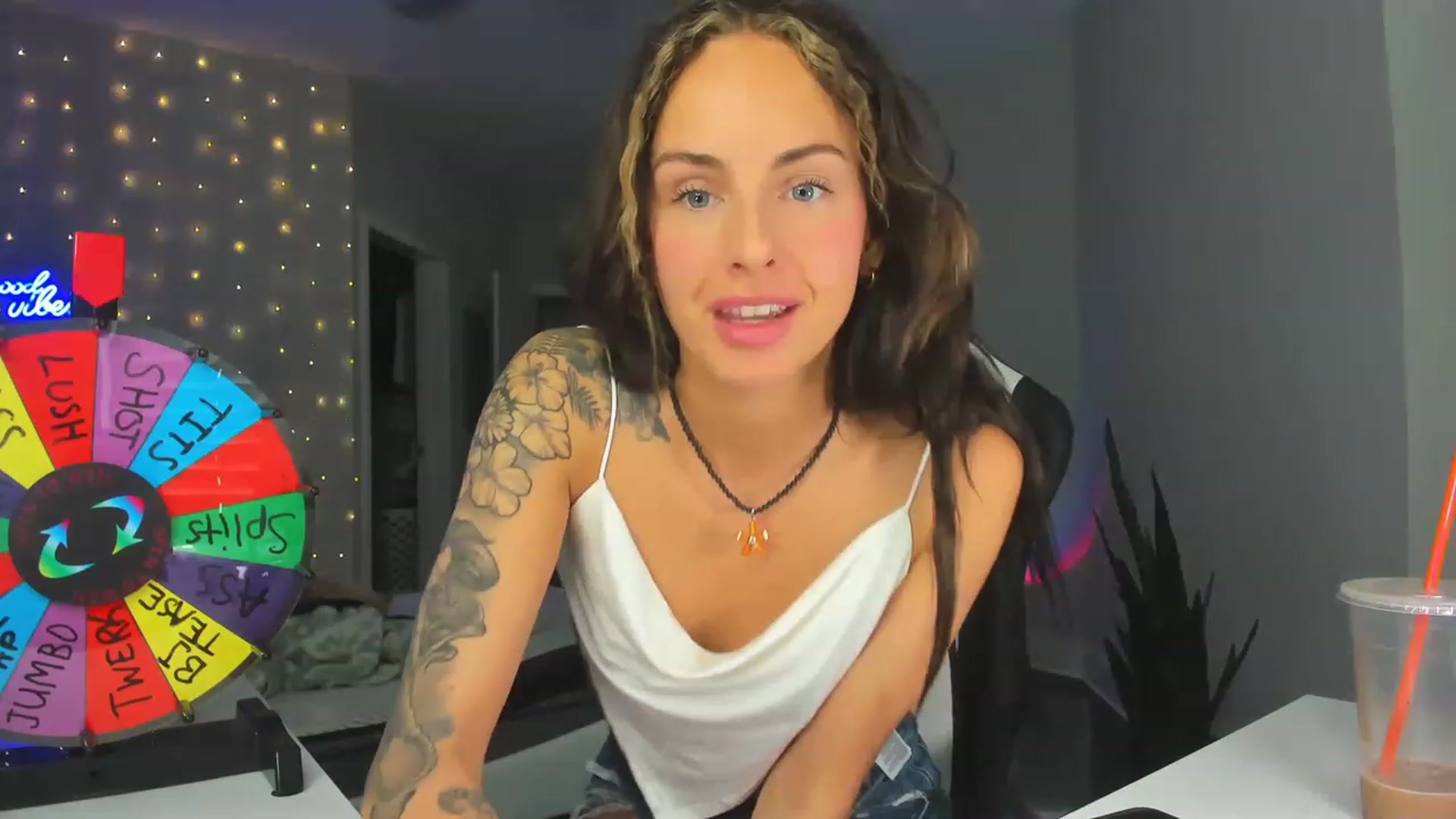 Gallery image thumbnail from Tati_Rae's myfreecams stream on, 03/05/2023, 16:48 image 4 of 20