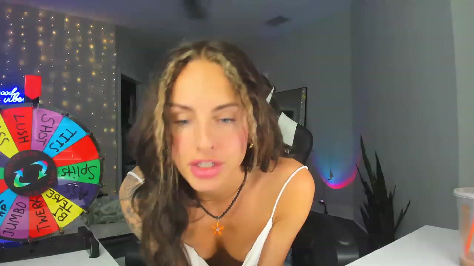 Gallery image thumbnail from Tati_Rae's myfreecams stream on, 03/05/2023, 16:48 image 15 of 20