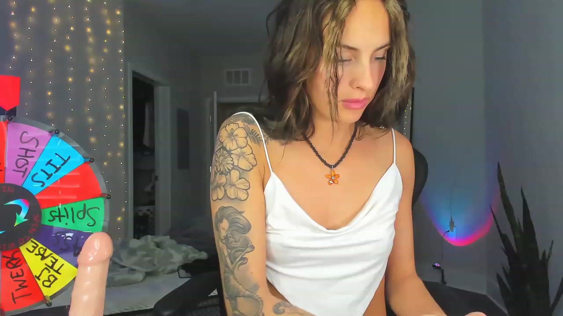 Gallery image thumbnail from Tati_Rae's myfreecams stream on, 03/05/2023, 20:09 image 1 of 20