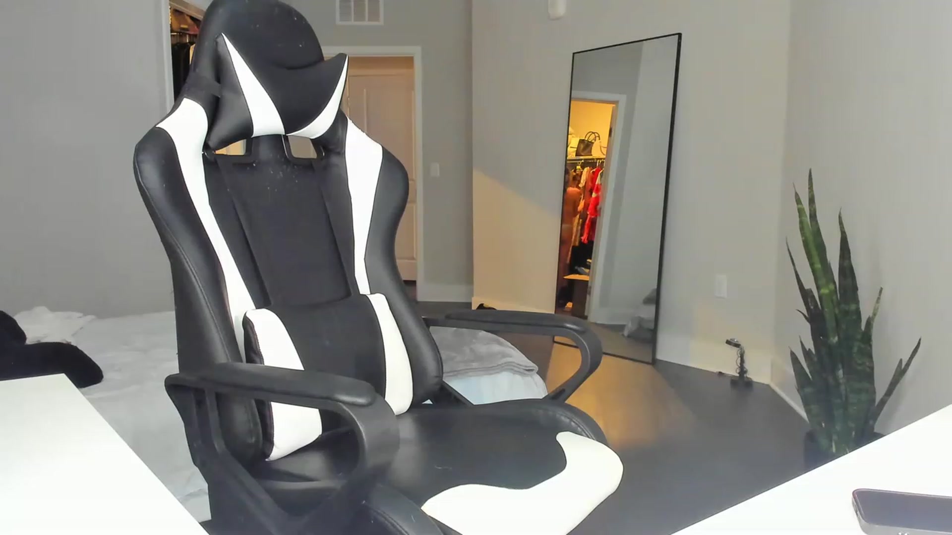 Gallery image thumbnail from Tati_Rae's myfreecams stream on, 03/10/2023, 19:53 image 13 of 20