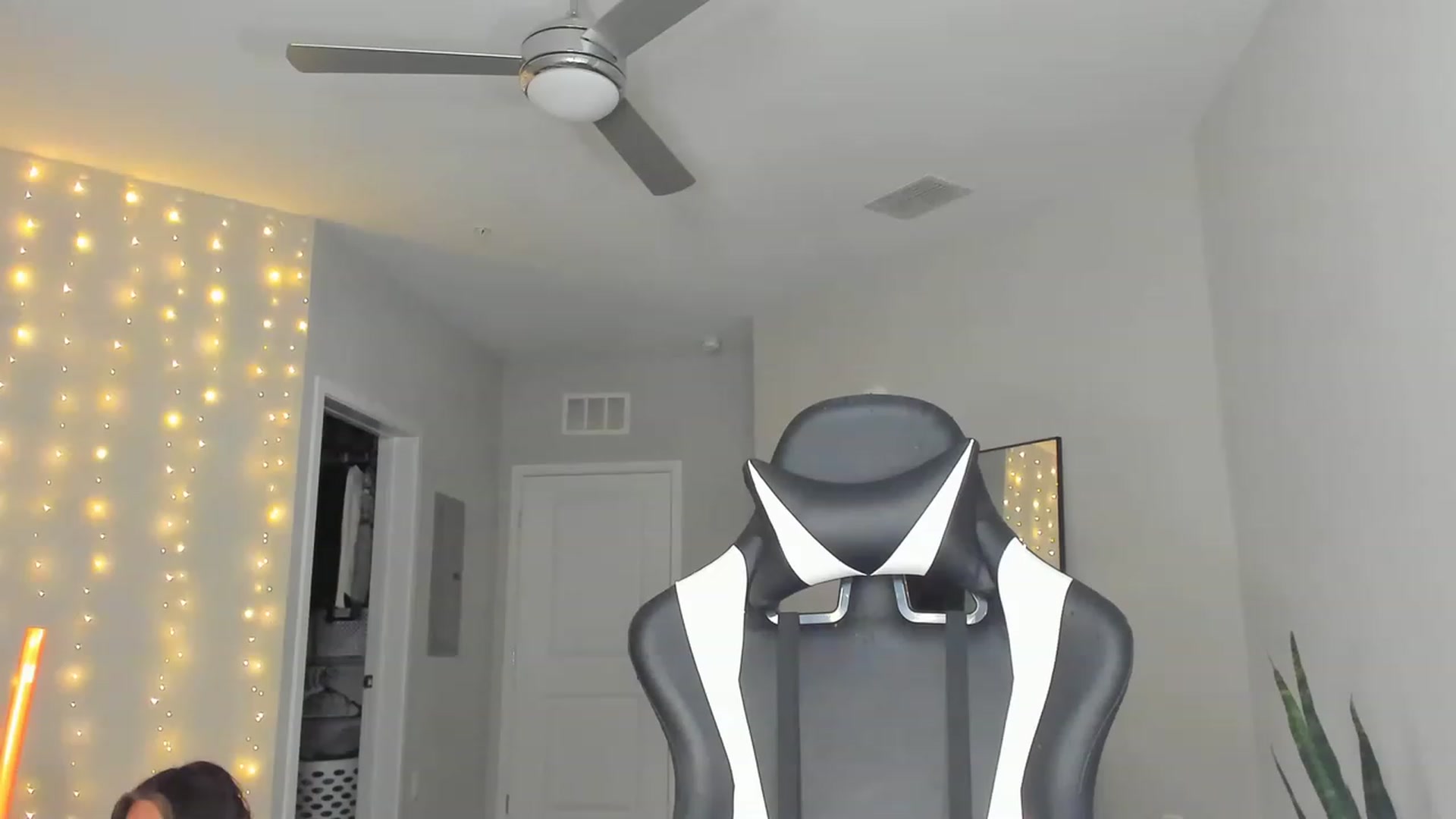 Gallery image thumbnail from Tati_Rae's myfreecams stream on, 03/10/2023, 23:07 image 1 of 20