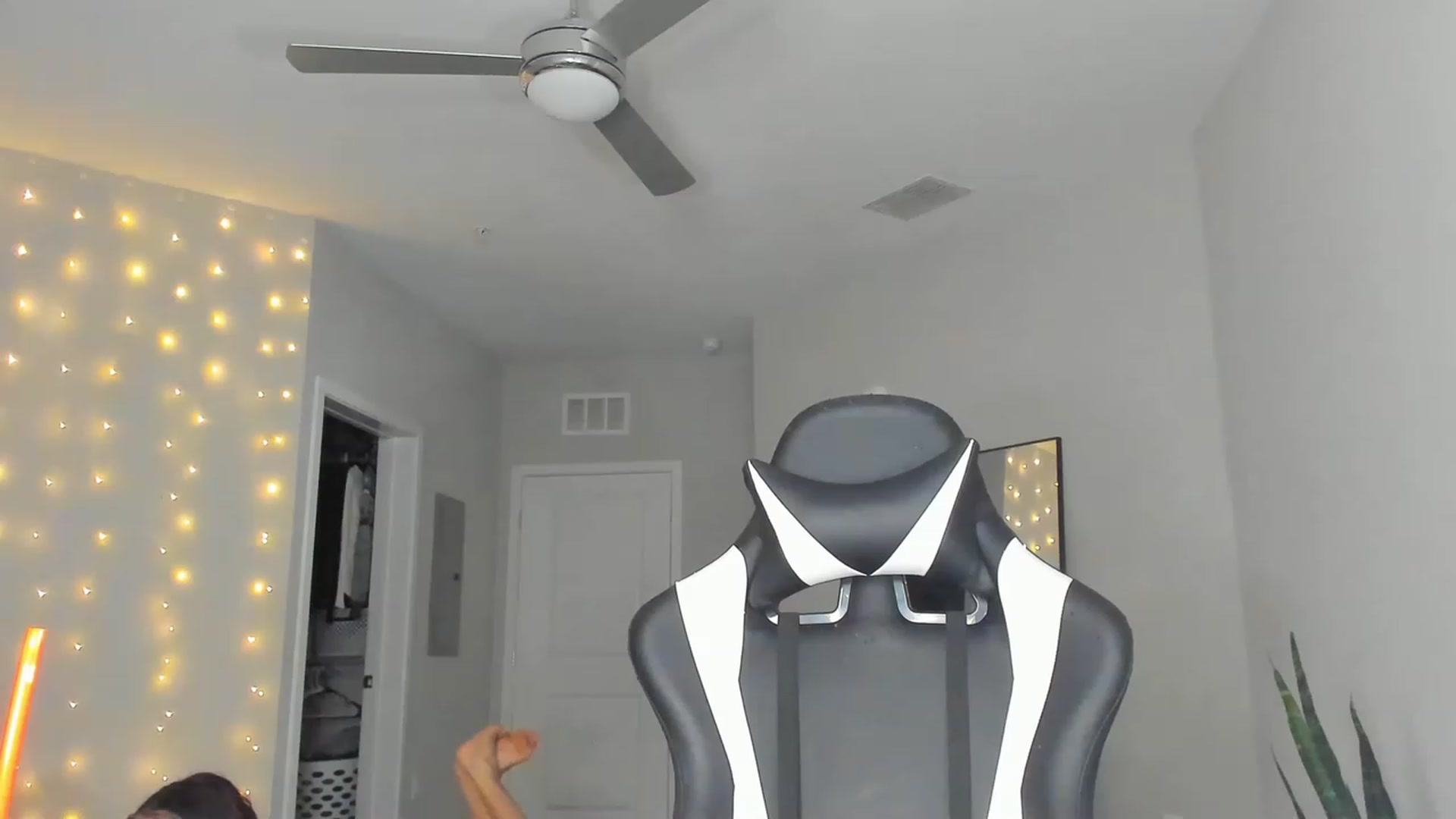 Gallery image thumbnail from Tati_Rae's myfreecams stream on, 03/10/2023, 23:07 image 7 of 20