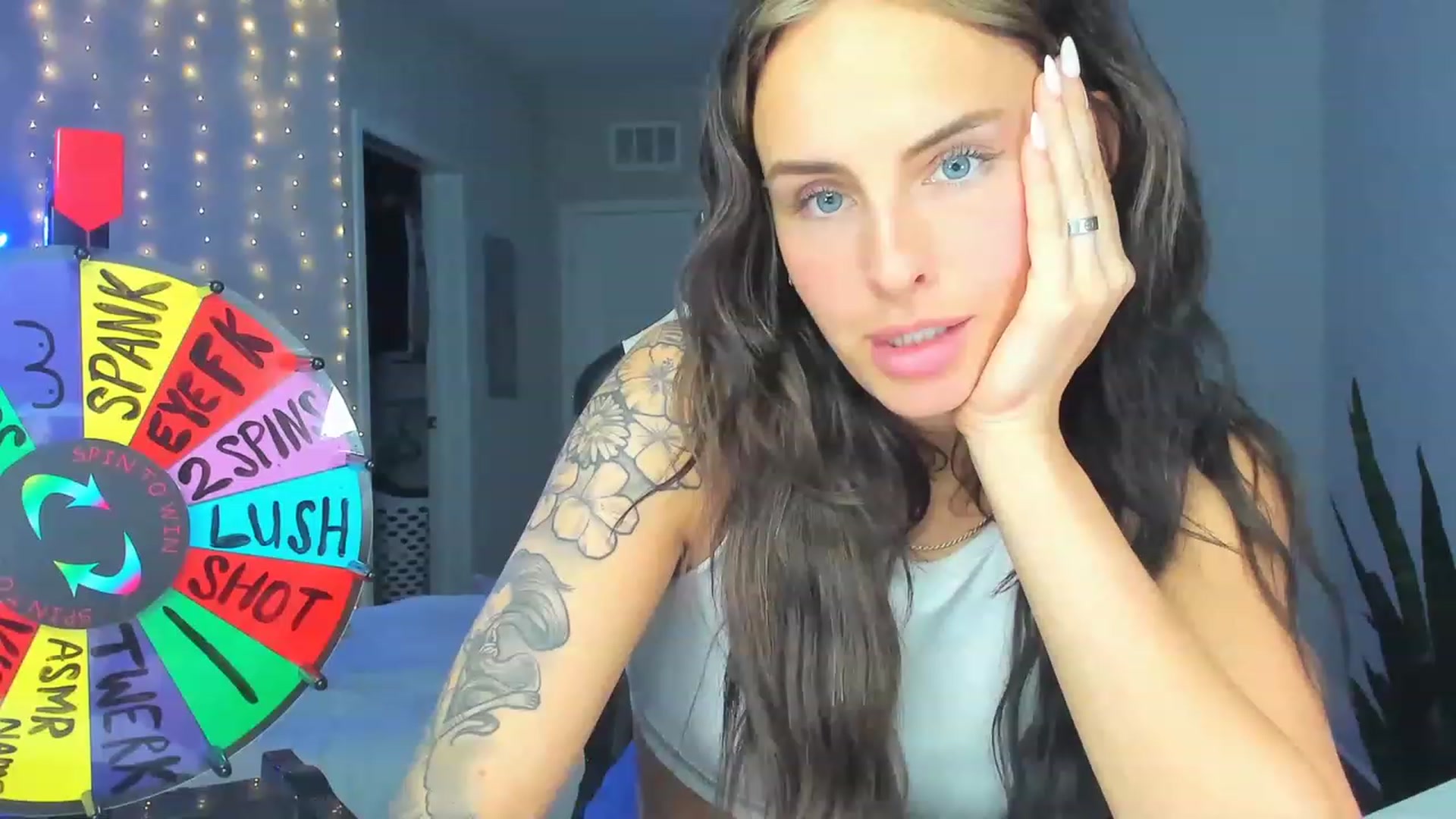 Gallery image thumbnail from Tati_Rae's myfreecams stream on, 03/16/2023, 03:33 image 19 of 20