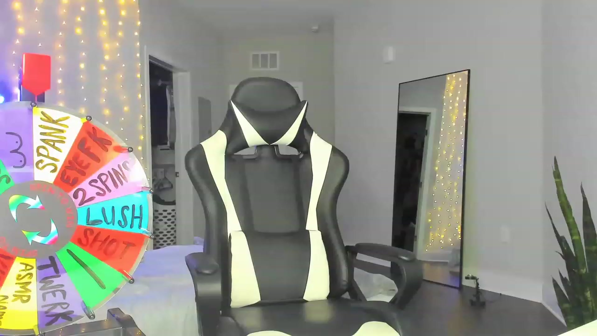 Gallery image thumbnail from Tati_Rae's myfreecams stream on, 03/16/2023, 03:33 image 18 of 20