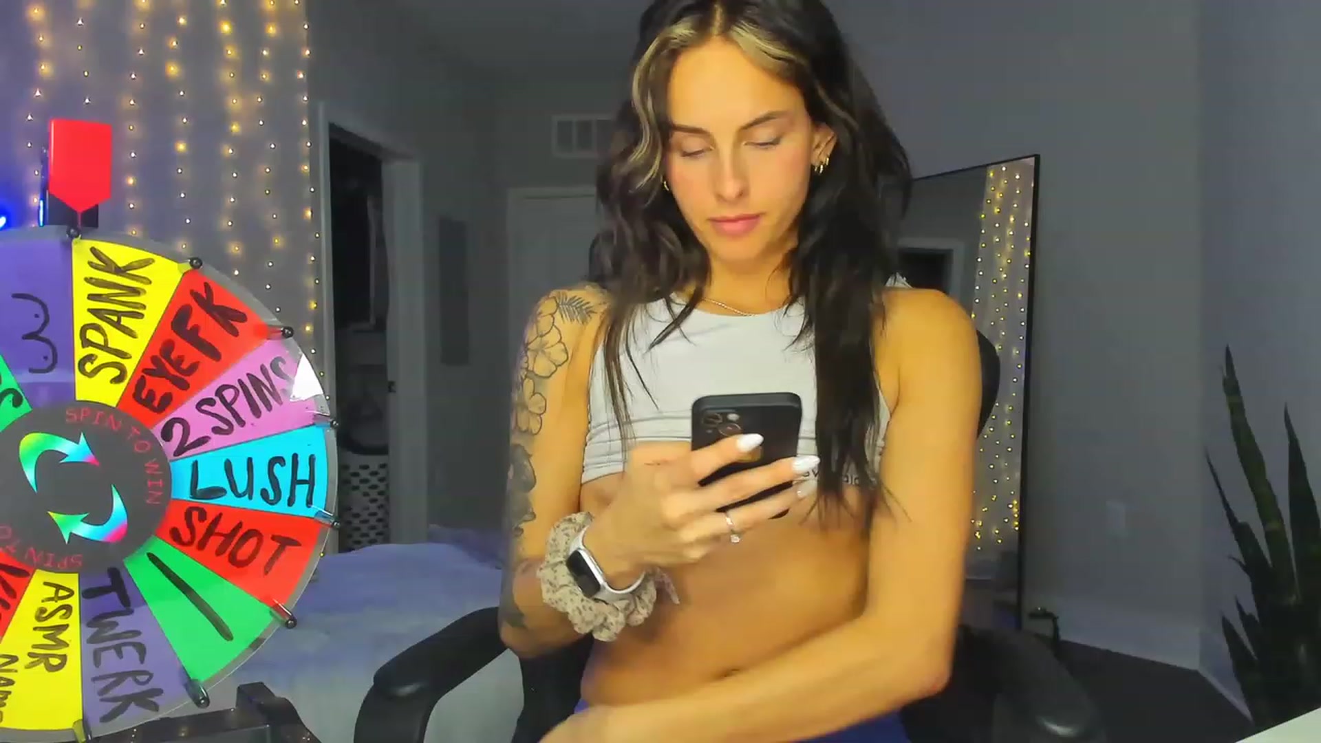 Gallery image thumbnail from Tati_Rae's myfreecams stream on, 03/16/2023, 03:33 image 9 of 20