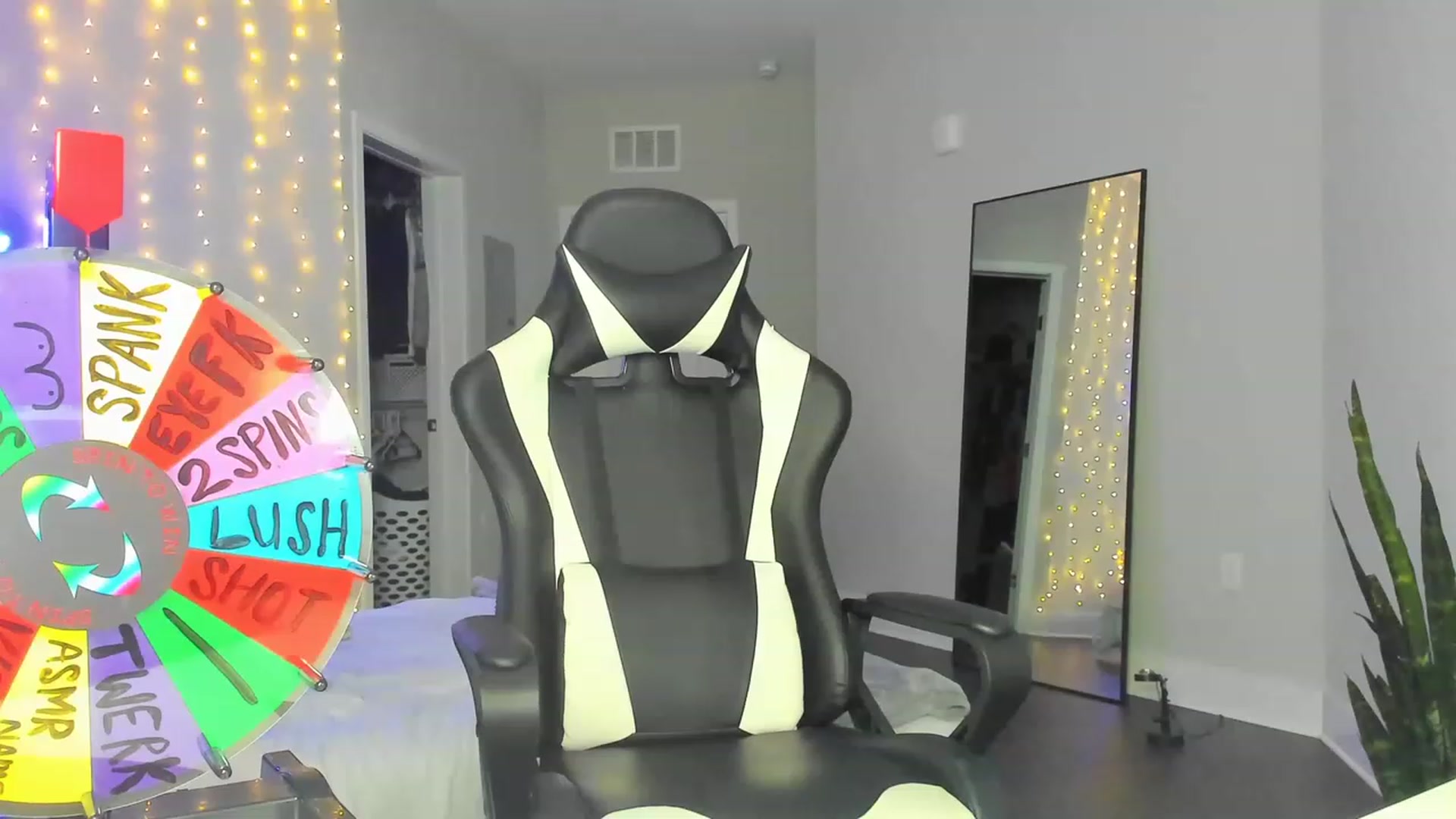 Gallery image thumbnail from Tati_Rae's myfreecams stream on, 03/16/2023, 03:33 image 17 of 20