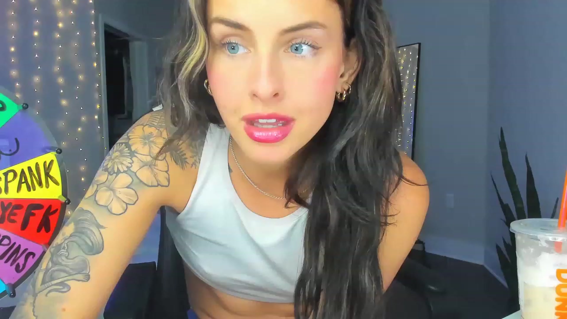 Gallery image thumbnail from Tati_Rae's myfreecams stream on, 03/16/2023, 04:32 image 3 of 20