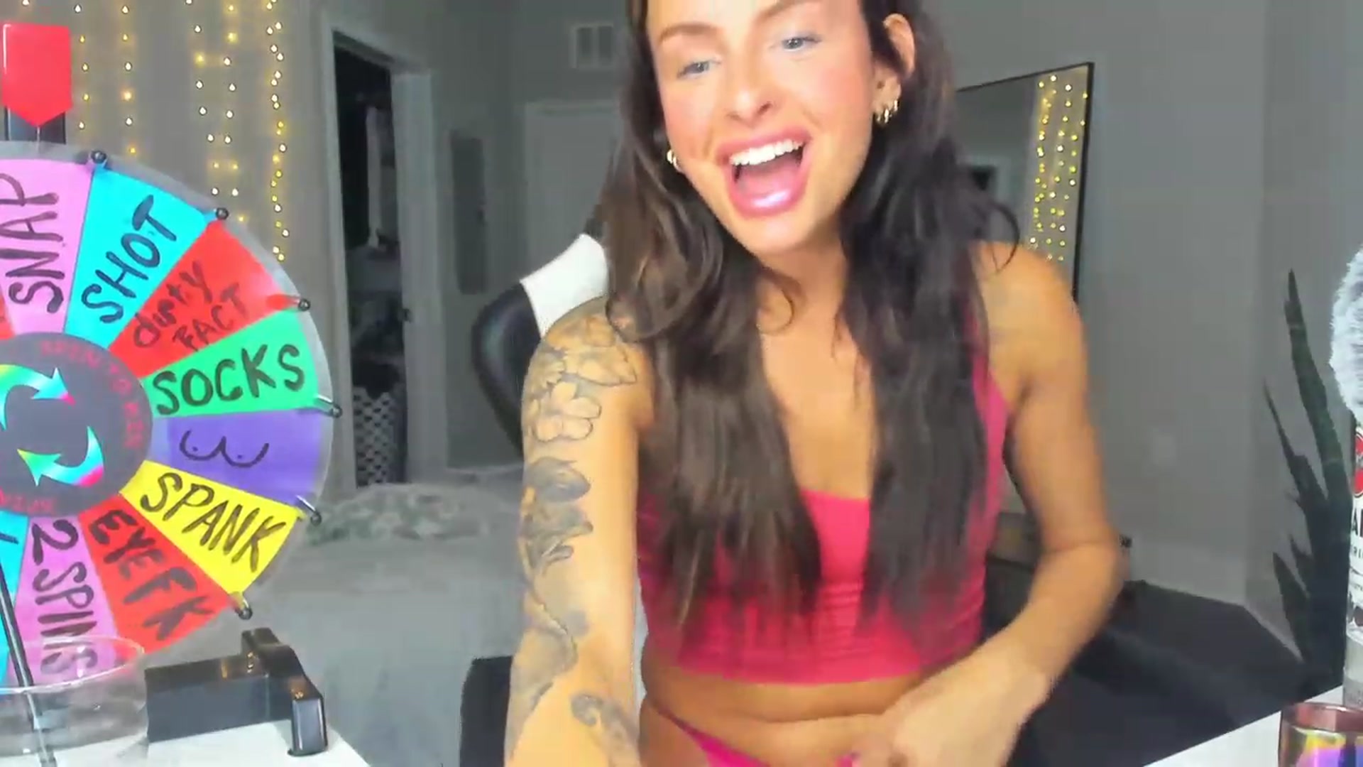 Gallery image thumbnail from Tati_Rae's myfreecams stream on, 03/19/2023, 01:52 image 9 of 20