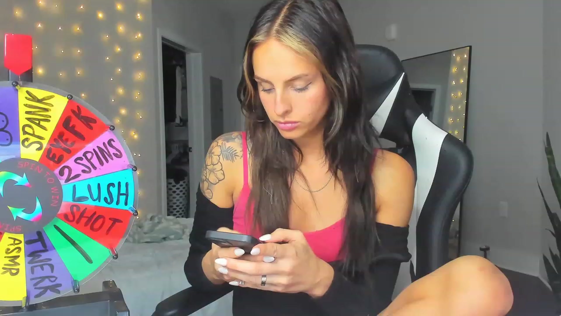 Gallery image thumbnail from Tati_Rae's myfreecams stream on, 03/19/2023, 07:53 image 10 of 20
