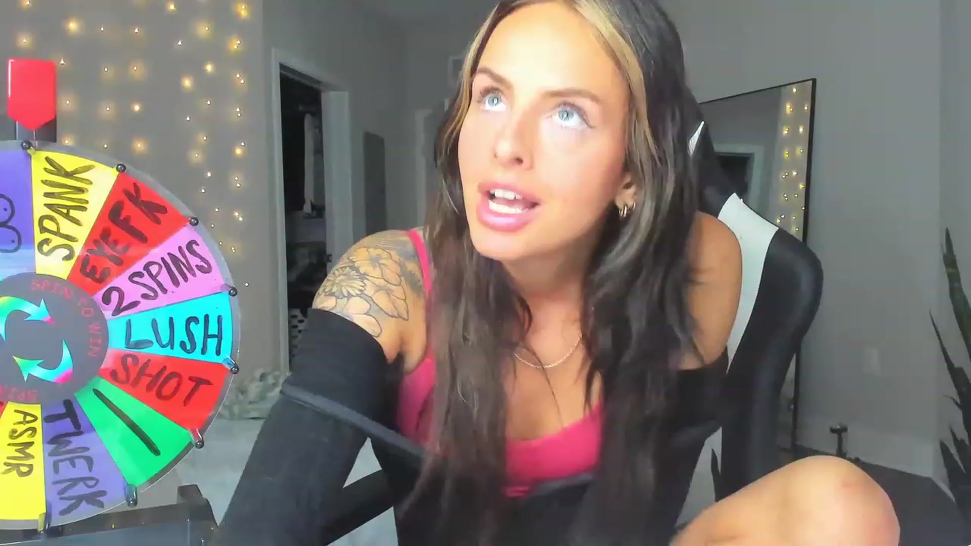 Gallery image thumbnail from Tati_Rae's myfreecams stream on, 03/19/2023, 07:53 image 9 of 20